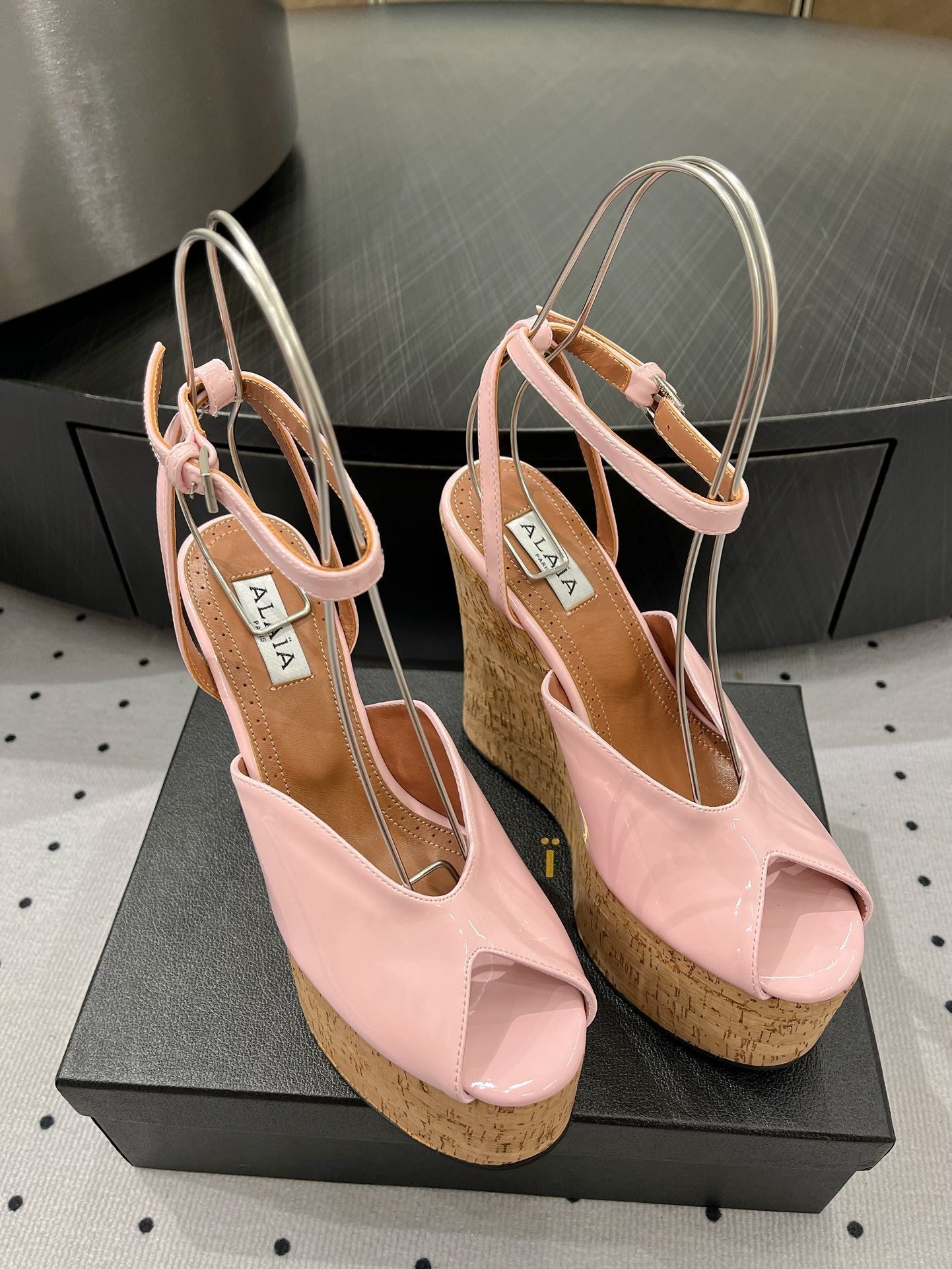Alaila Wedge Sandals 135mm In Pink Glossy Lambskin 954905