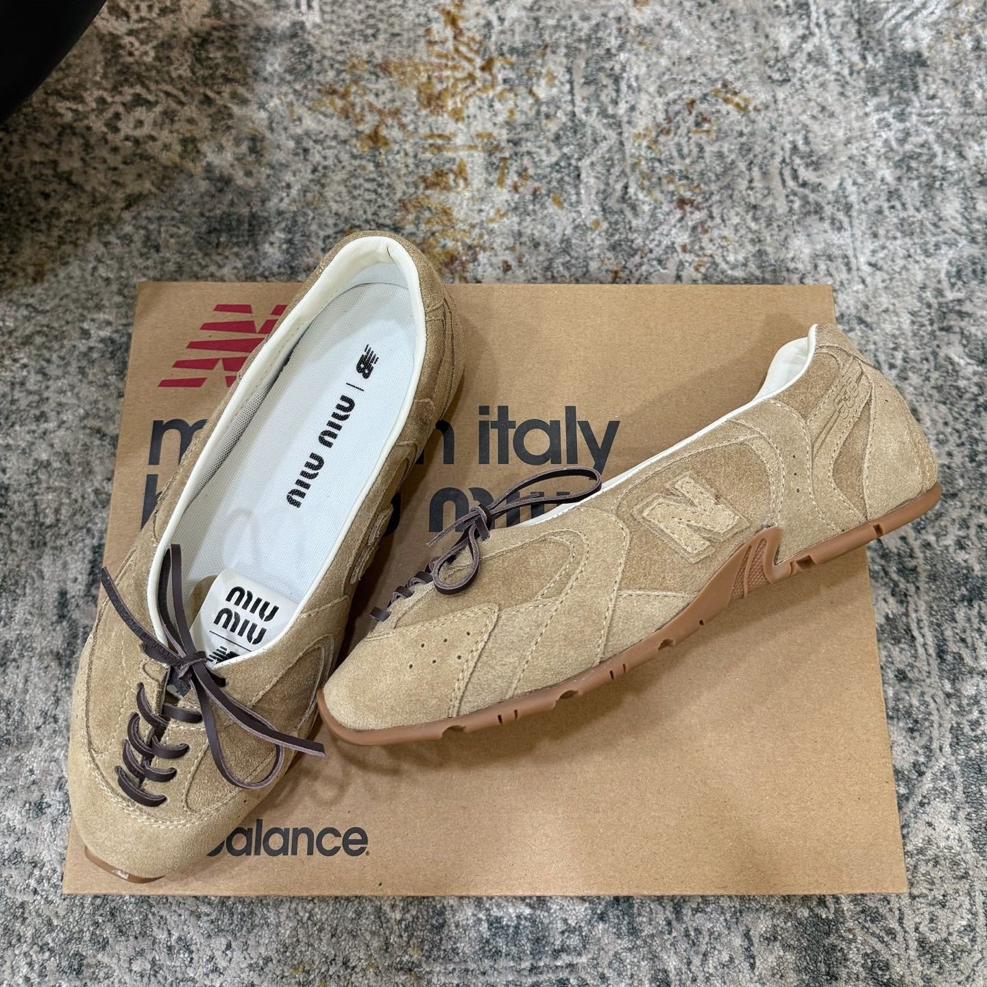 Miu Miu x New Balance 530 SL 26K Sneakers Taupe Suede 996356