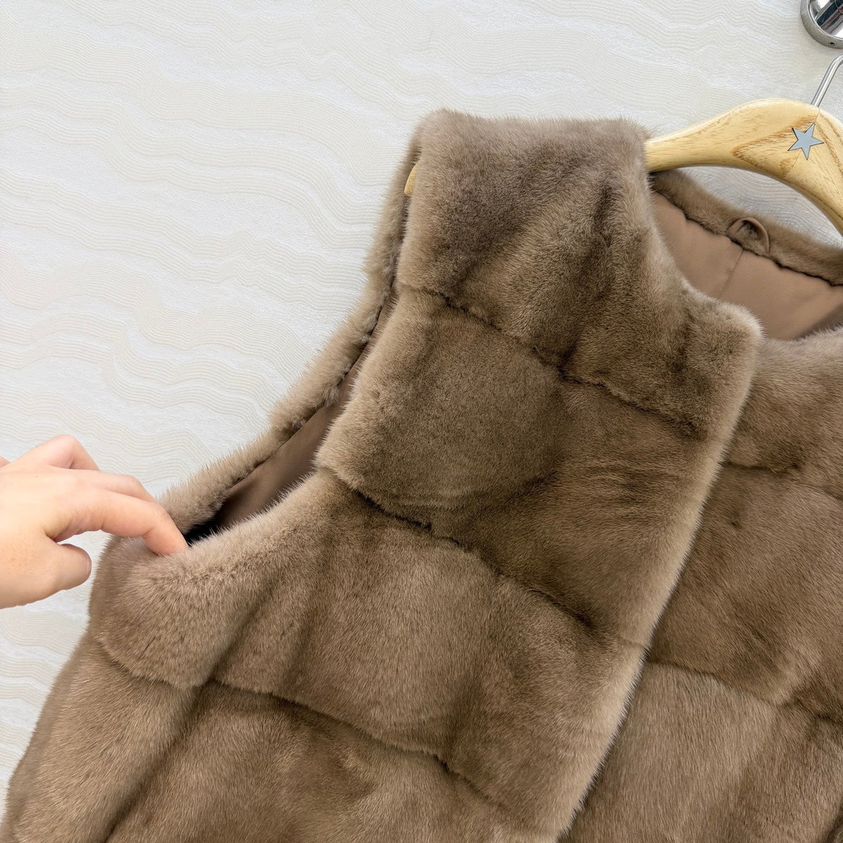 CD 26s Faux Fur Gilet Vest Brown Mink Fur 429415