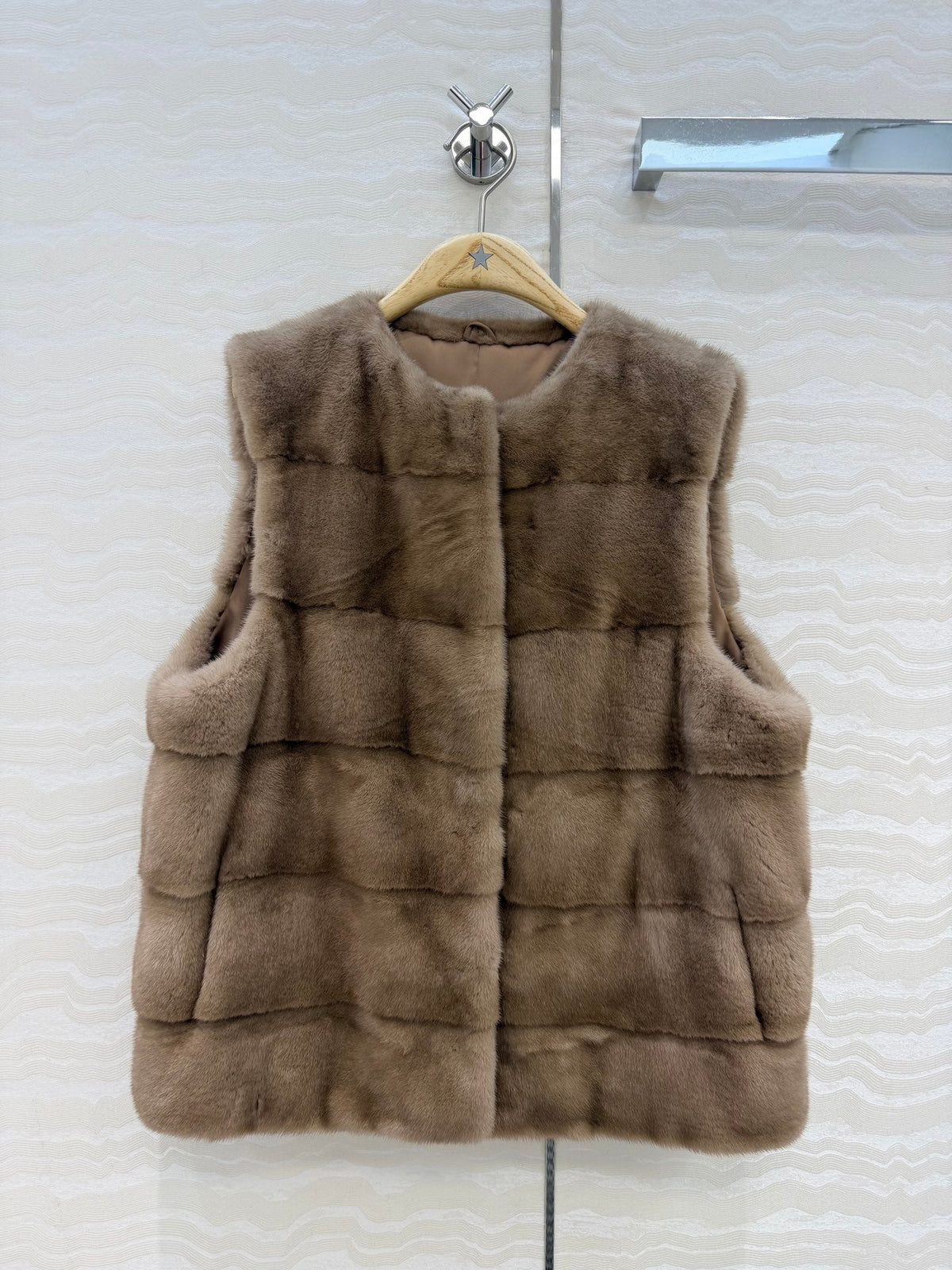 CD 26s Faux Fur Gilet Vest Brown Mink Fur 429415