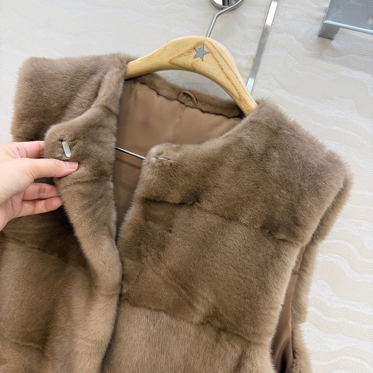 CD 26s Faux Fur Gilet Vest Brown Mink Fur 429415