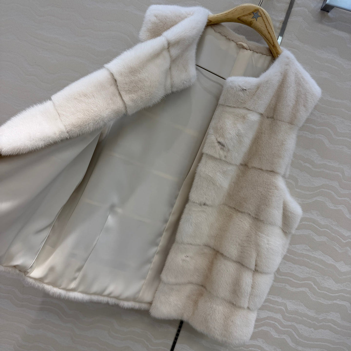 CD 26s Faux Fur Gilet Vest Off White Mink Fur 429417