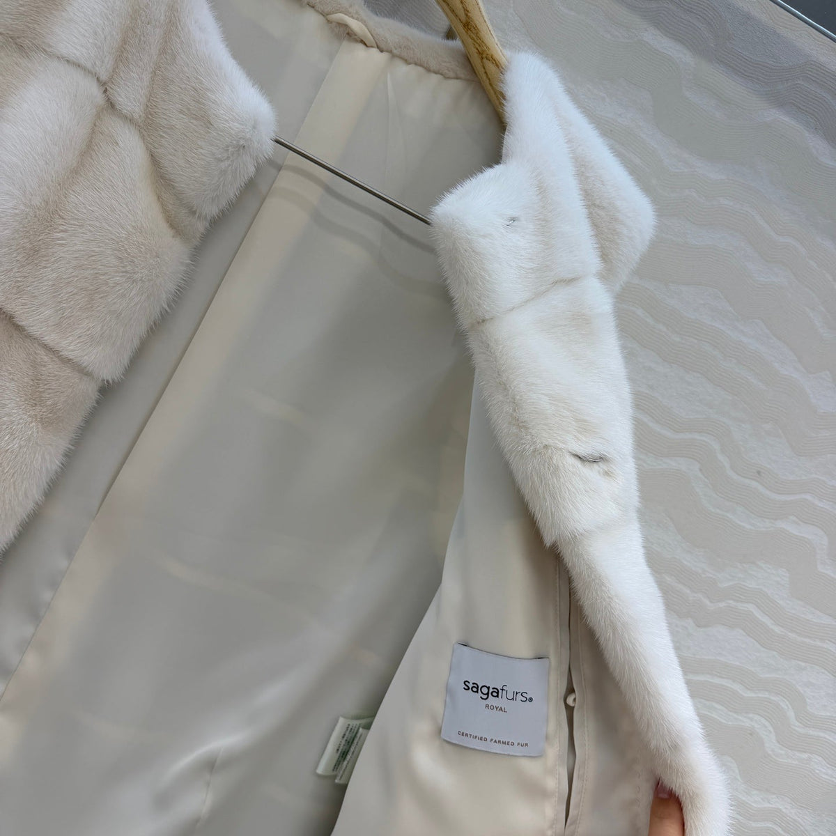 CD 26s Faux Fur Gilet Vest Off White Mink Fur 429417