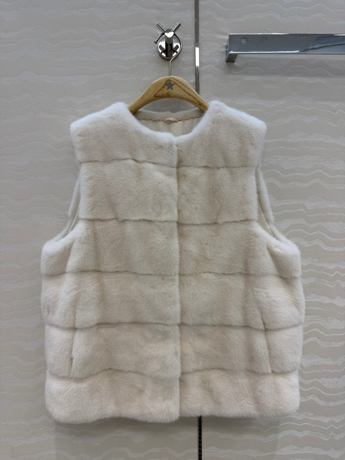 CD 26s Faux Fur Gilet Vest Off White Mink Fur 429417