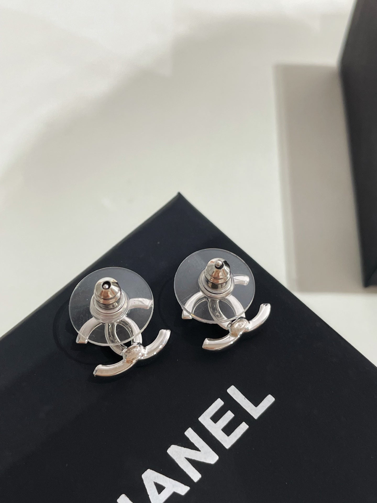 CC 26FW Gorgeous Sliver Earrings 015