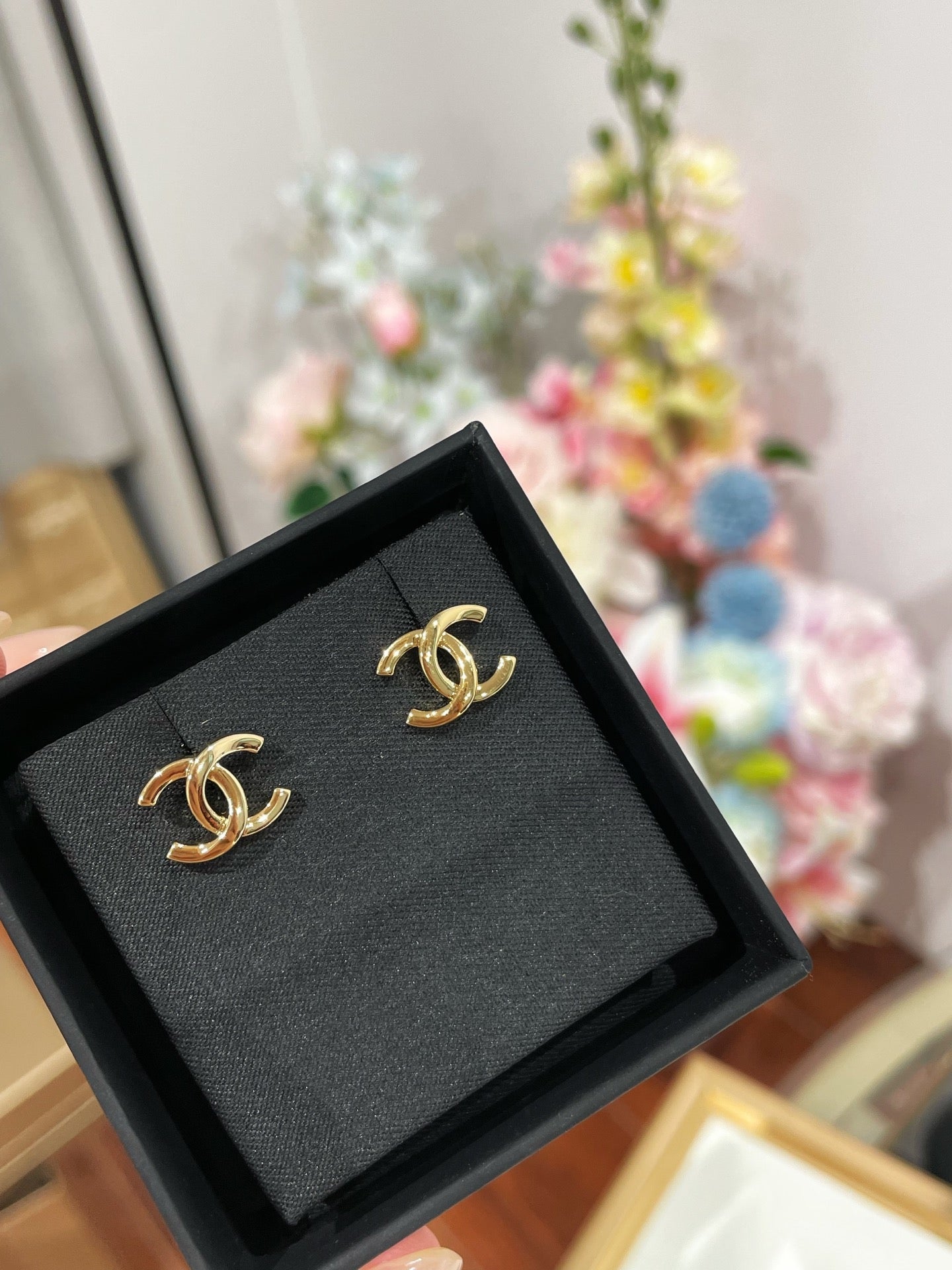 CC 26FW Gorgeous Gold Earrings 014