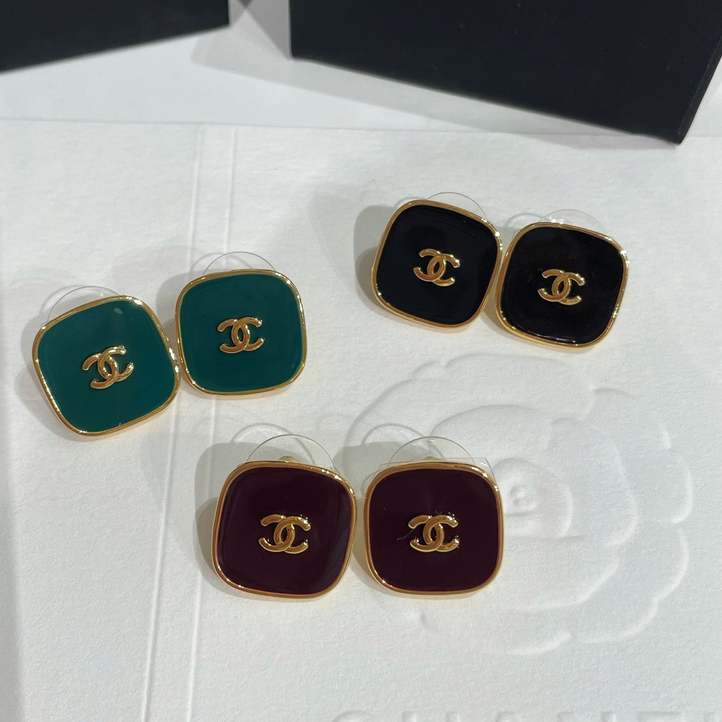 CC 26FW Gorgeous Gold Earrings 013