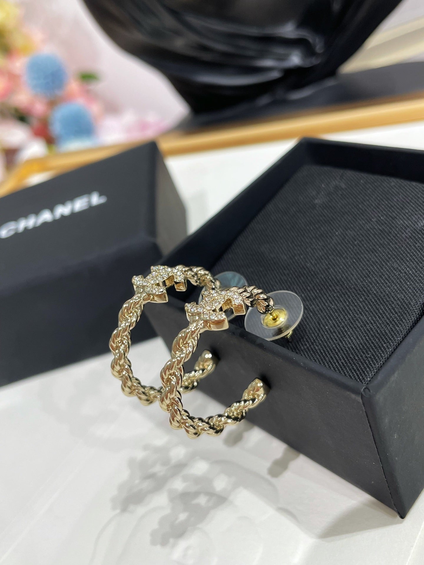CC 26FW Gorgeous Gold Earrings 012