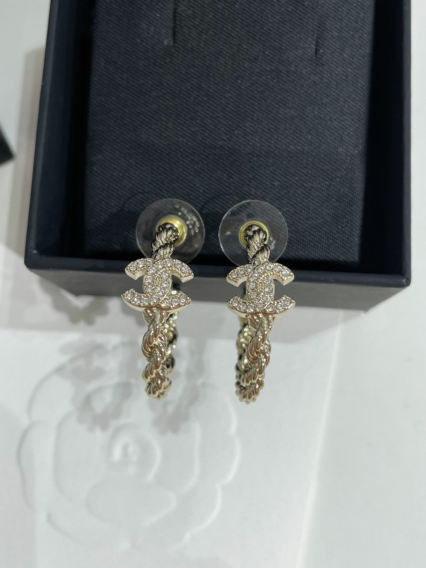CC 26FW Gorgeous Gold Earrings 012