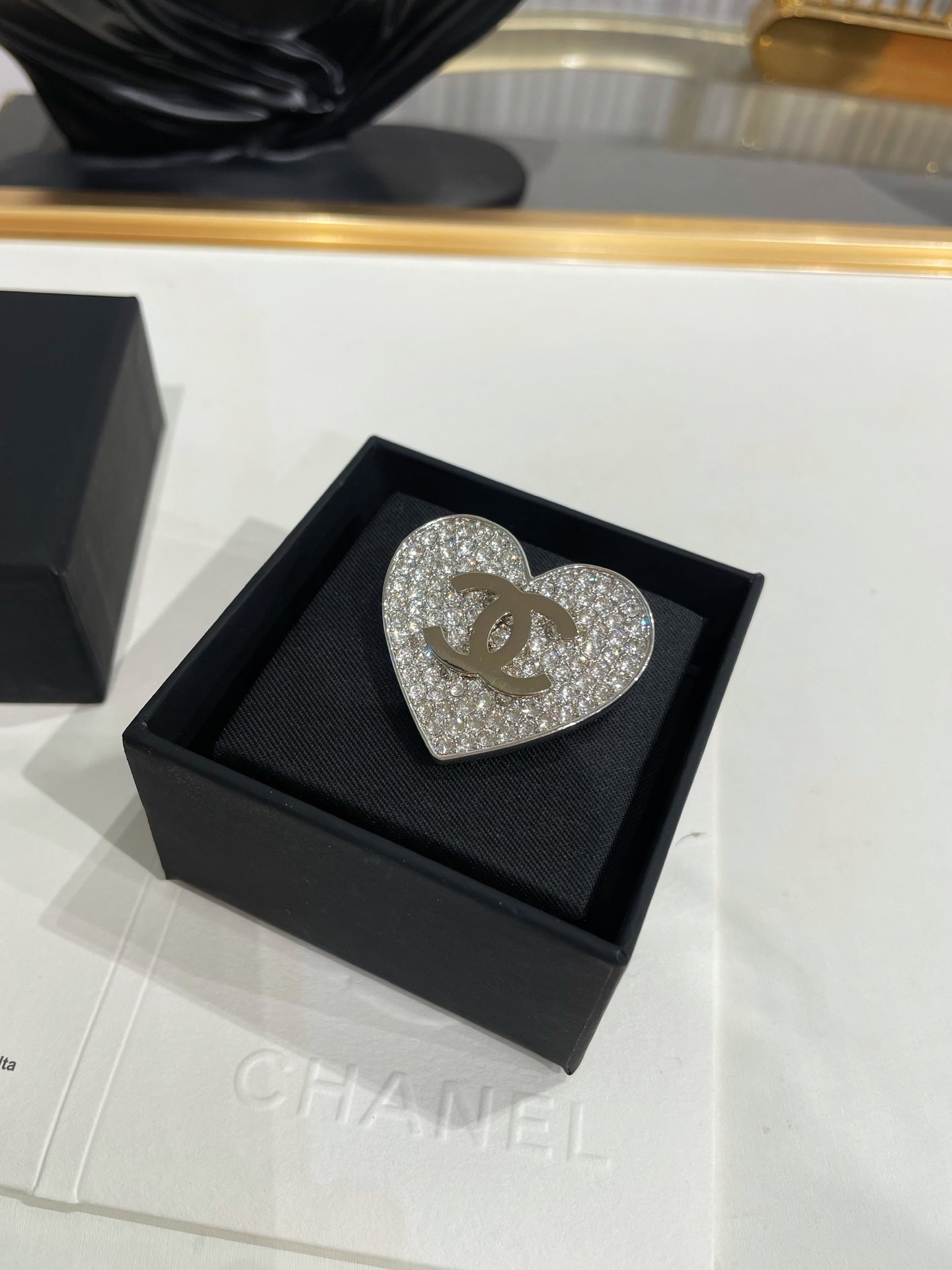 CC 26FW Heart Sliver Broochs 009