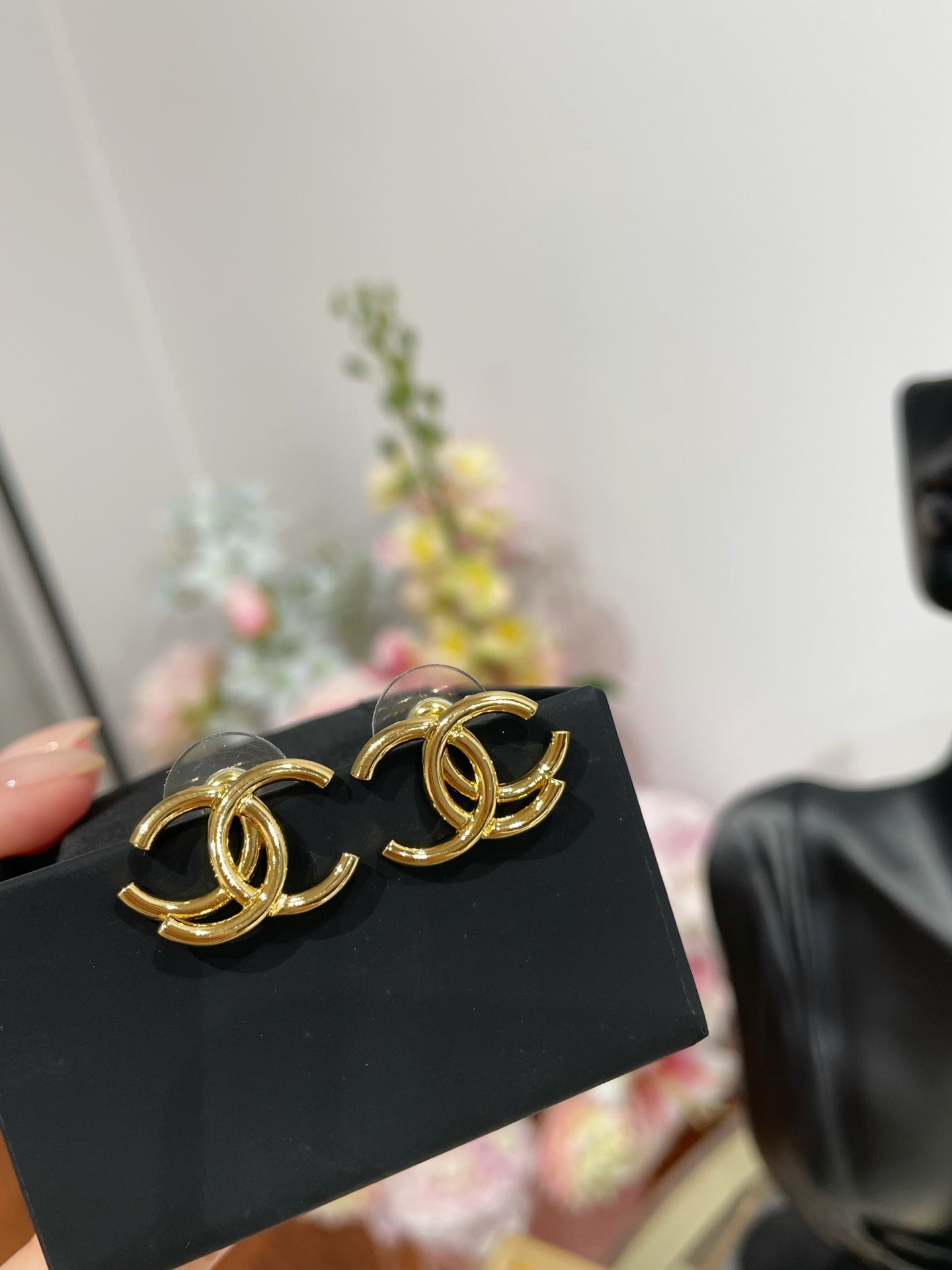 CC 26FW Gorgeous Earrings 001