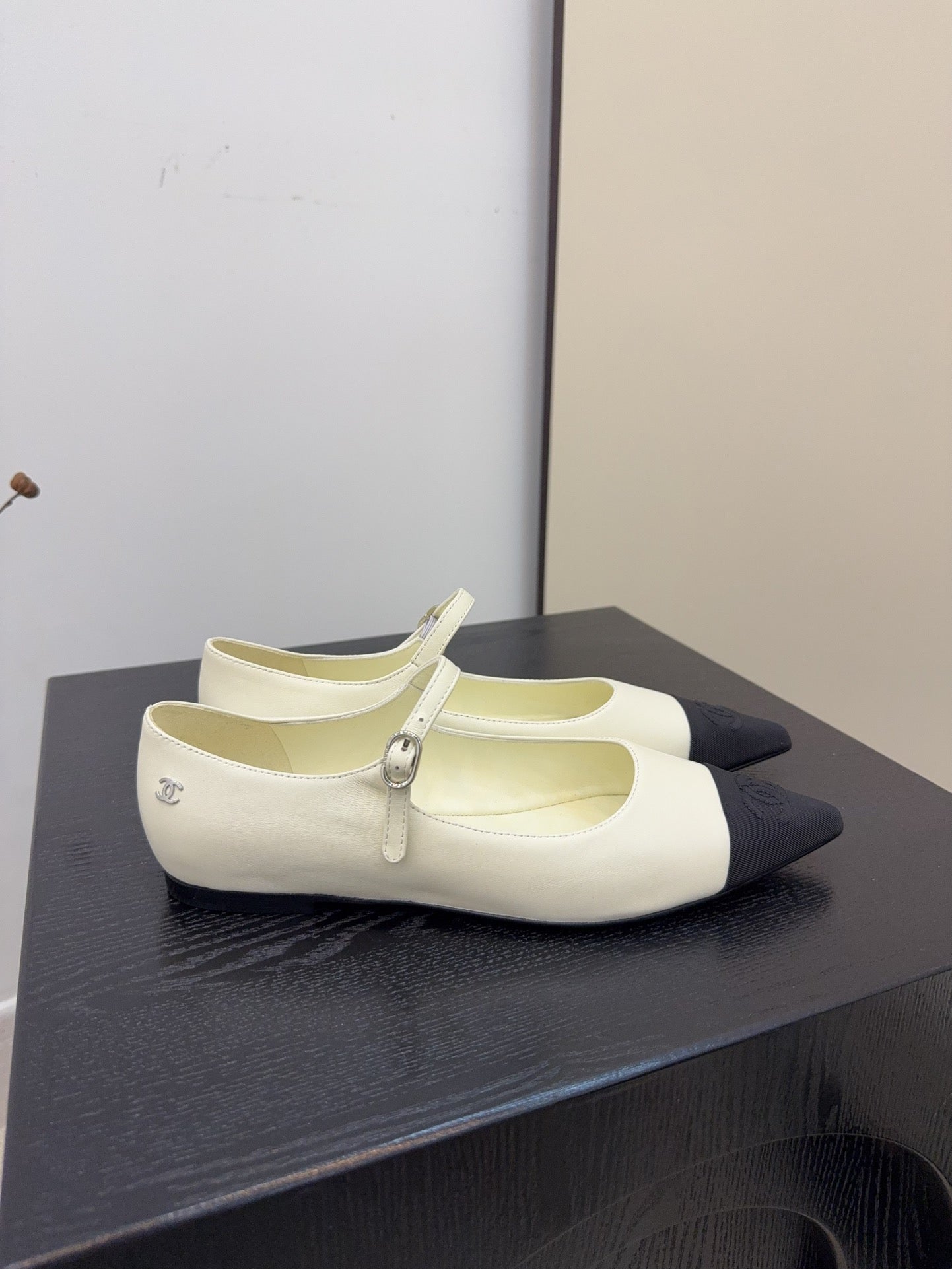 CD FW Mary Janes Light Beige Lambskin & Grosgrain 505040