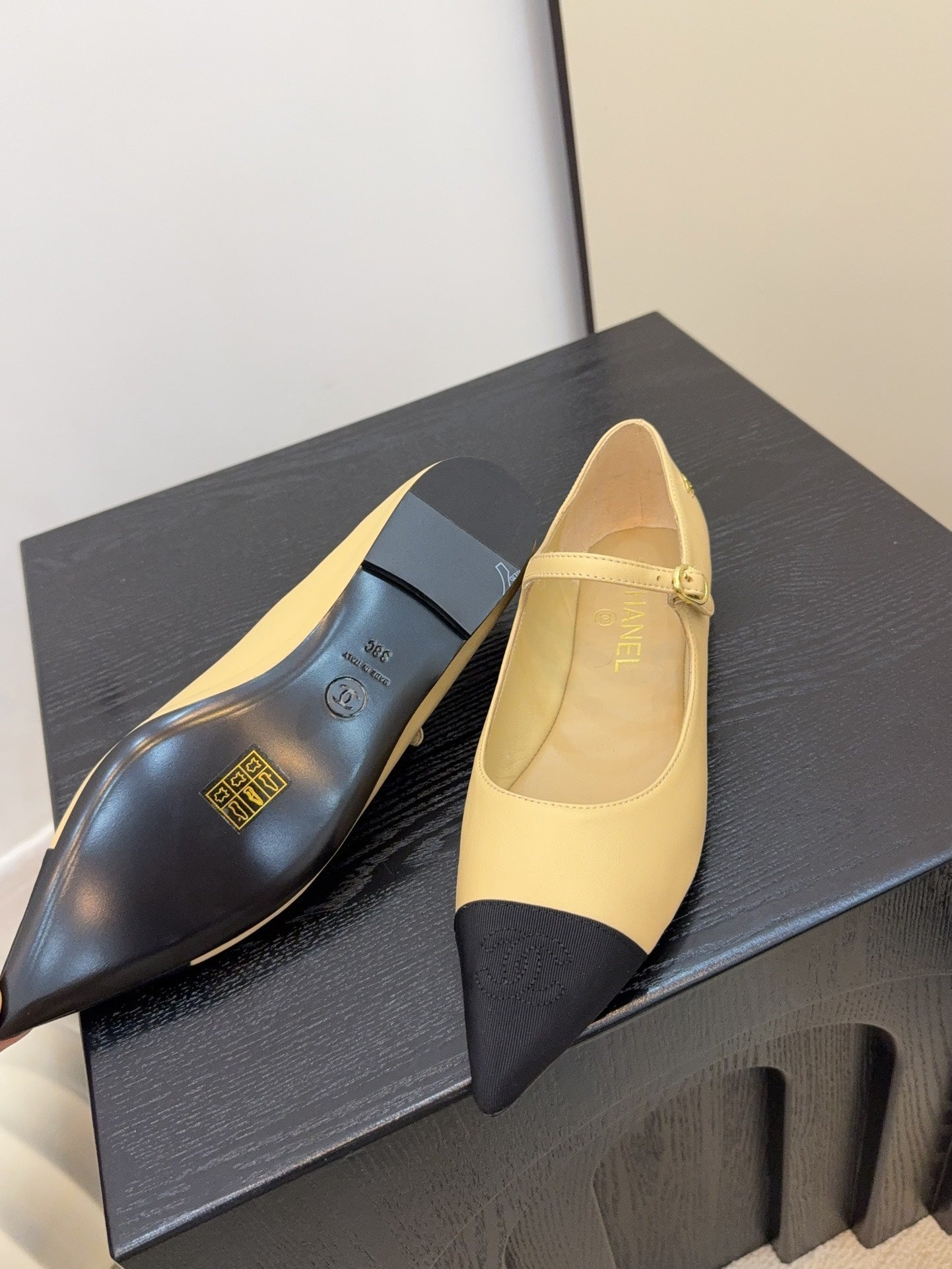 CD FW Mary Janes Yellow Lambskin & Grosgrain 505041