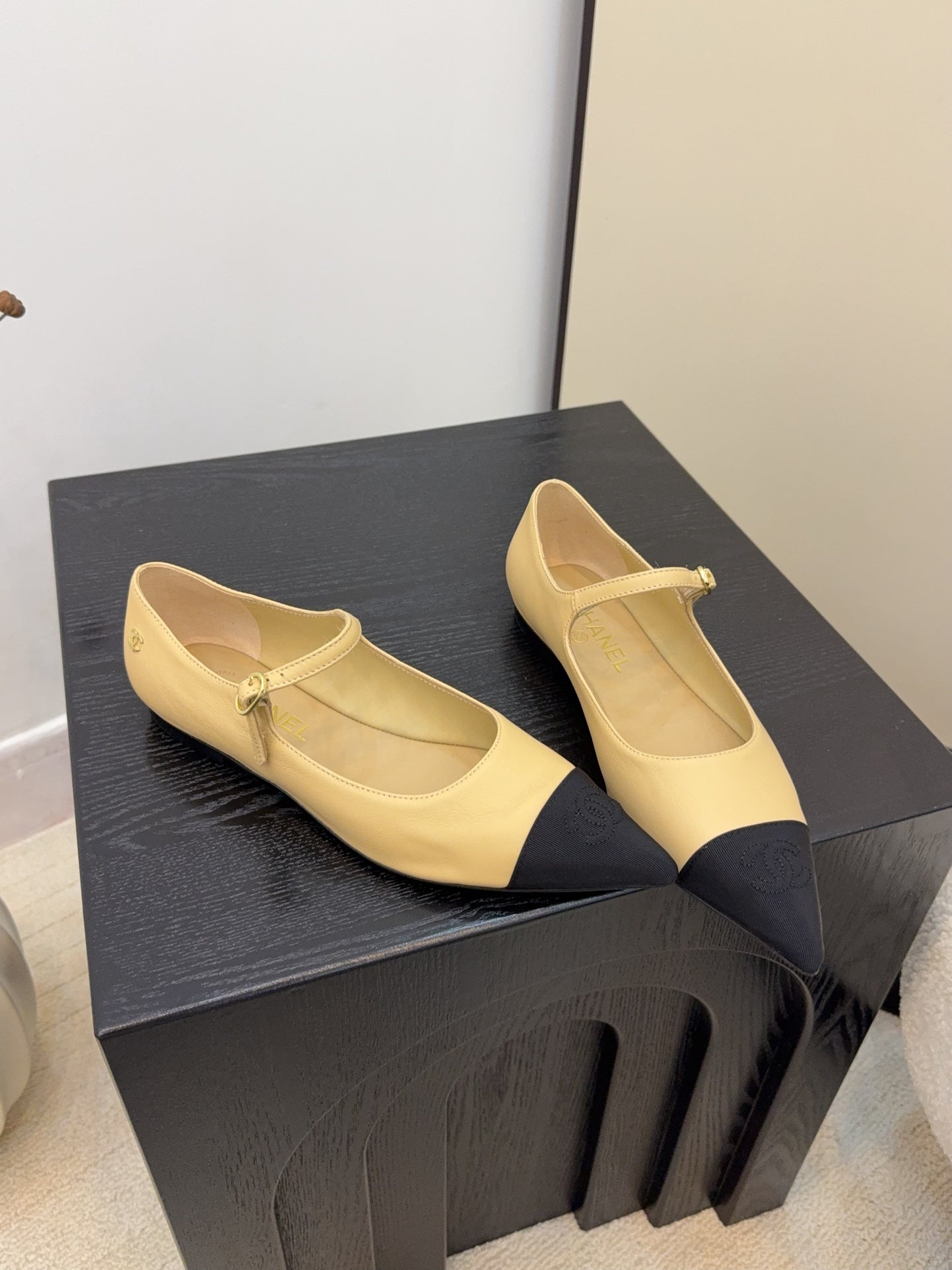 CD FW Mary Janes Yellow Lambskin & Grosgrain 505041