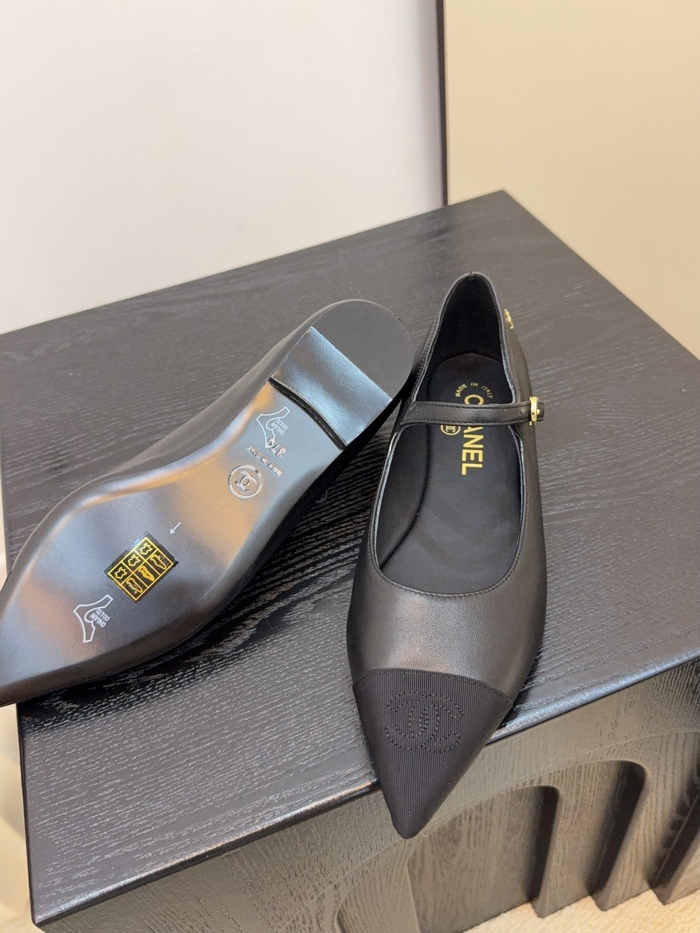 CD FW Mary Janes Black Lambskin & Grosgrain 505042