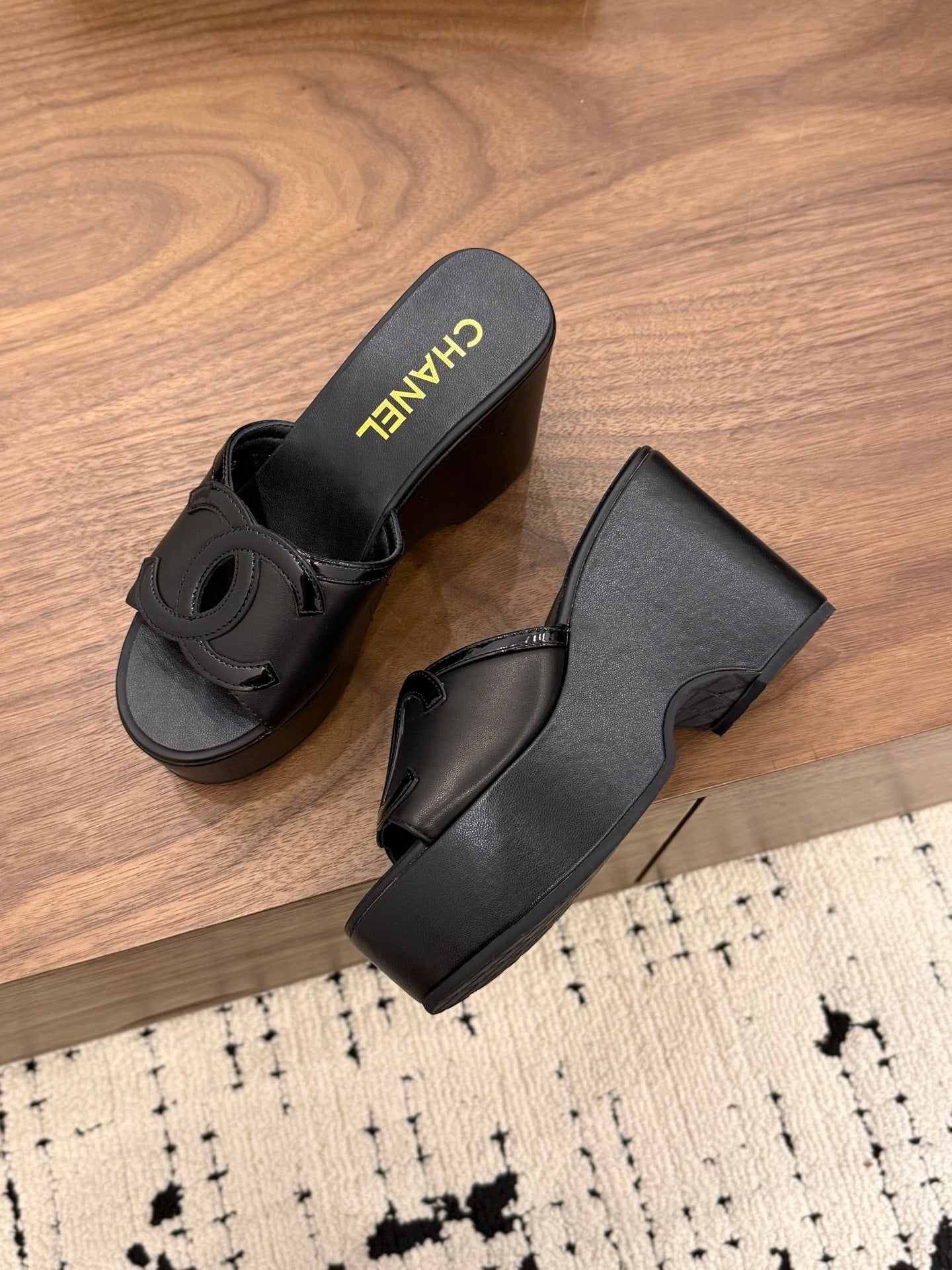 CC 26s Wedge Sandals 95 Mm In Black Calfskin Style 1