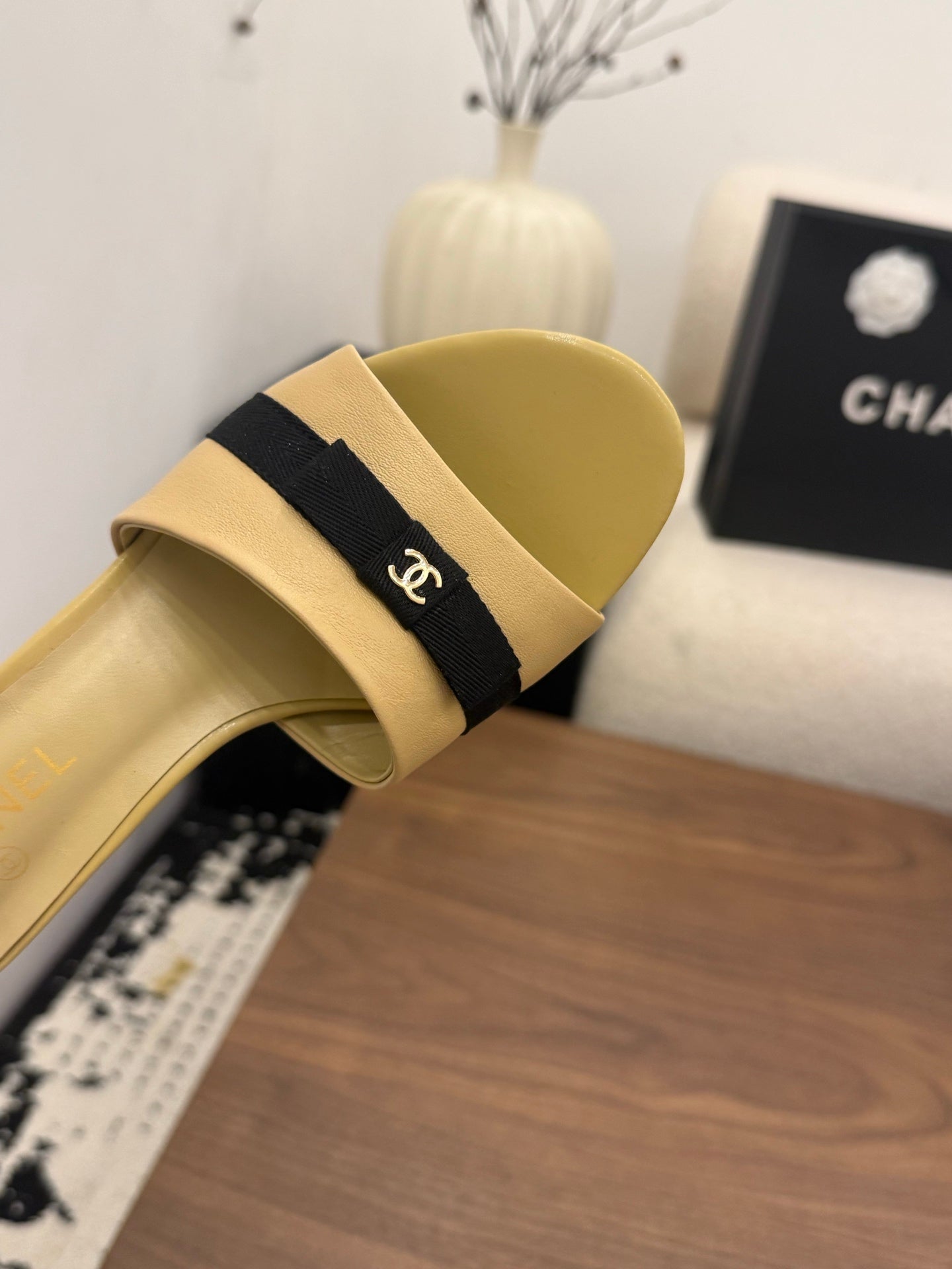 CC 26s High-Heeled Slippers 5cm Beige Leather 850460