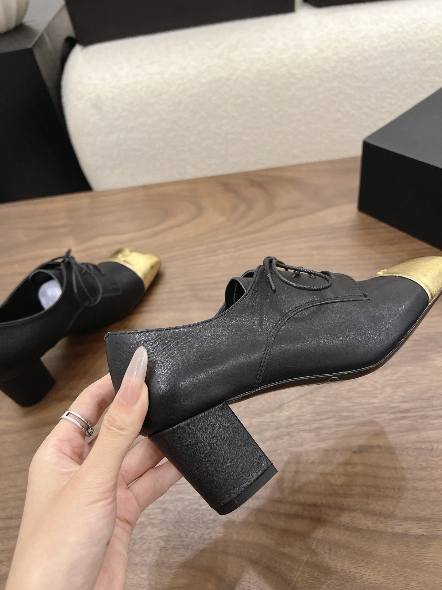 CC 26s Loafer 5cm Black Gold Leather 910478