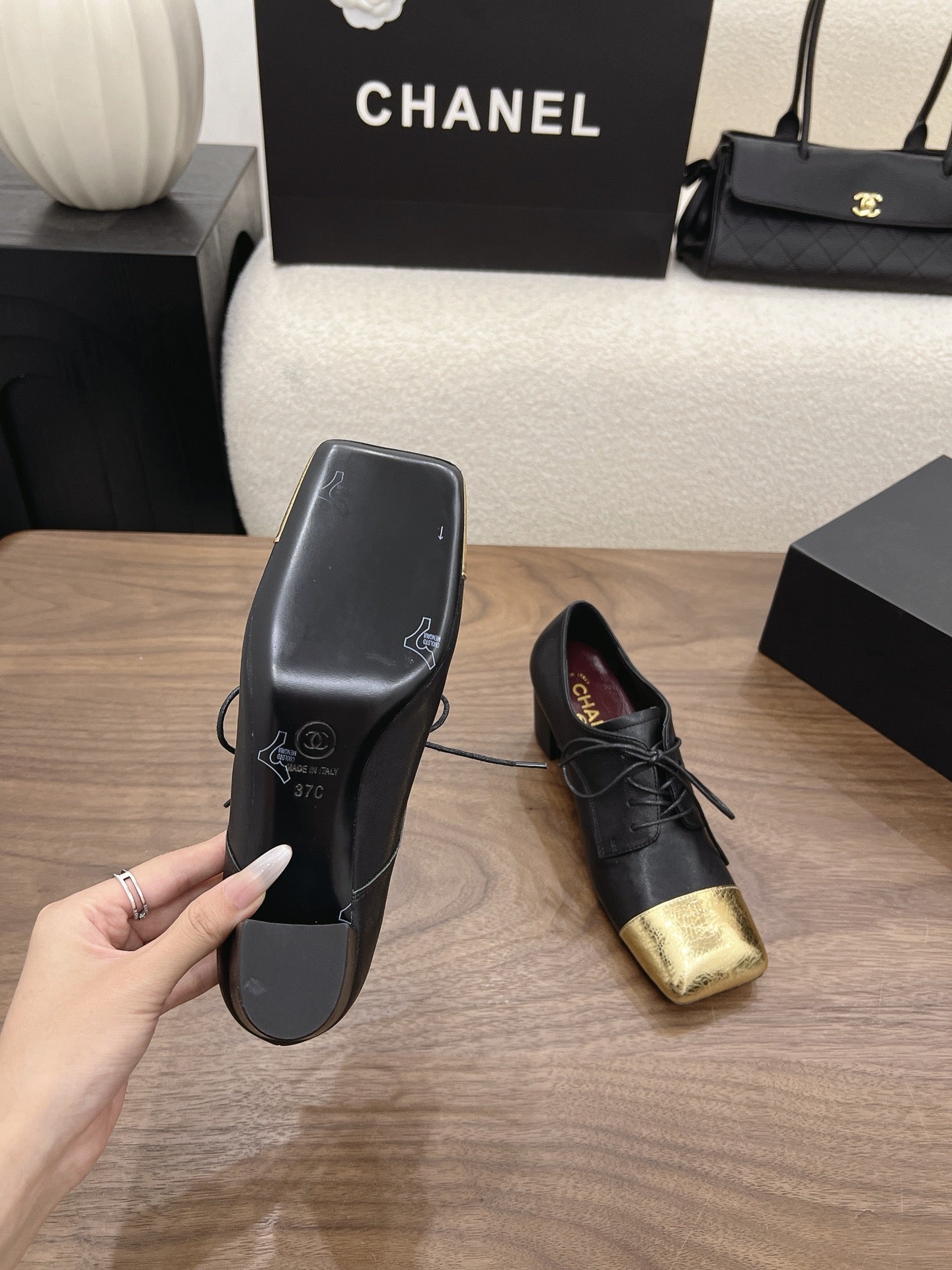 CC 26s Loafer 5cm Black Gold Leather 910478