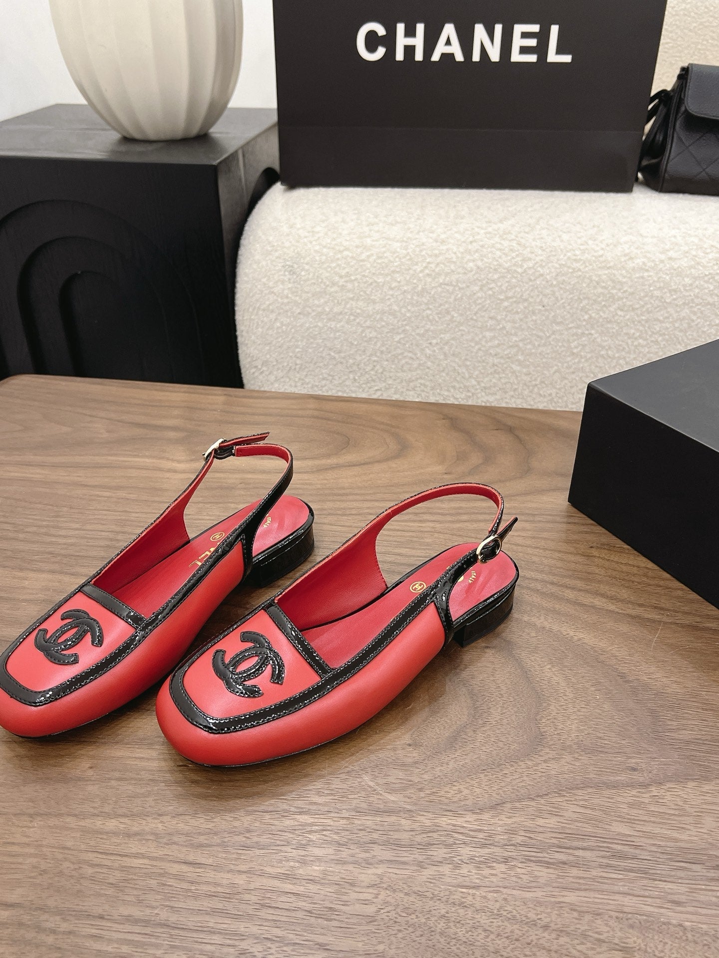 CC 26s Slingback Black Red Lambskin Patent Leather 915319