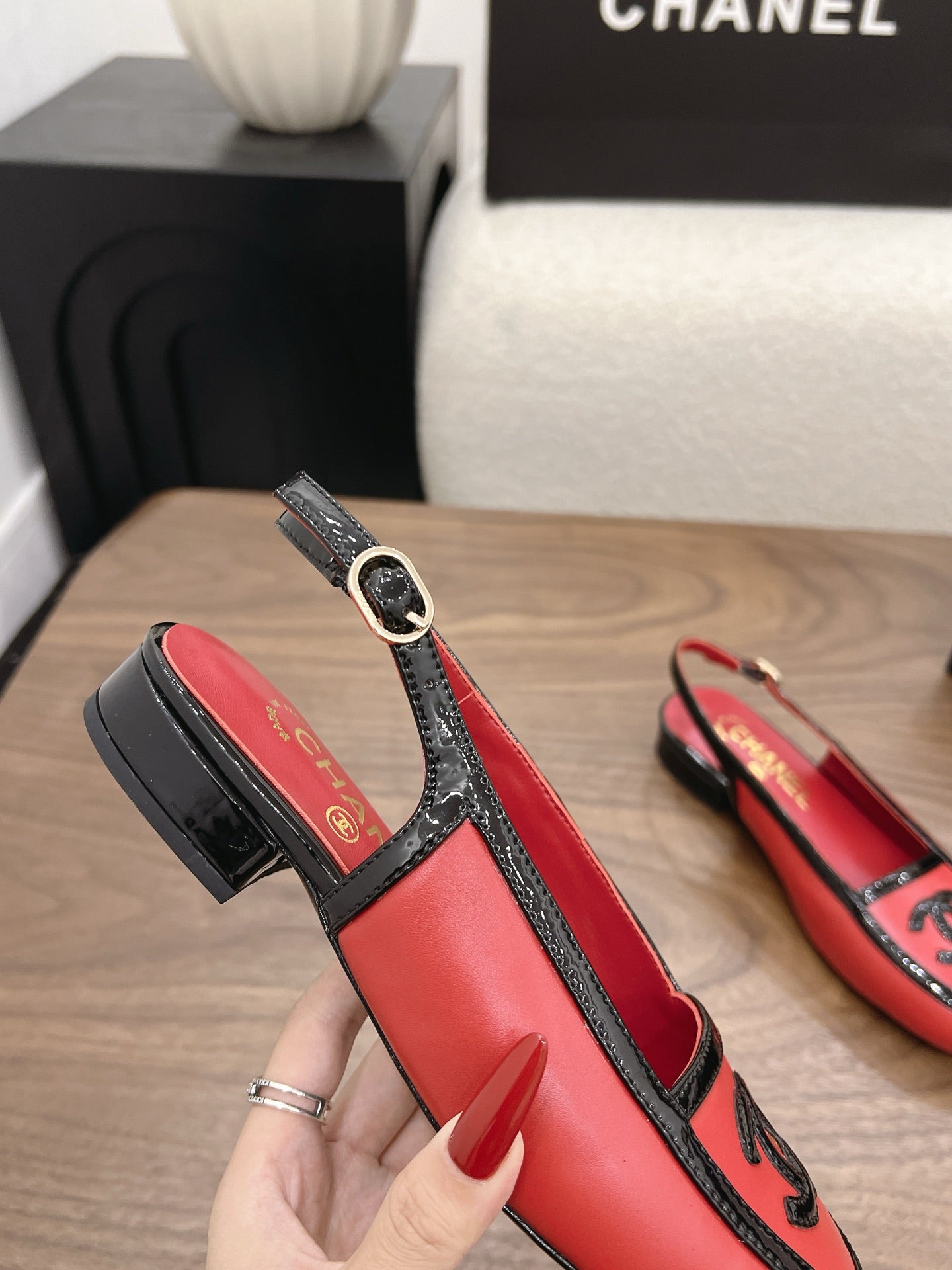 CC 26s Slingback Black Red Lambskin Patent Leather 915319