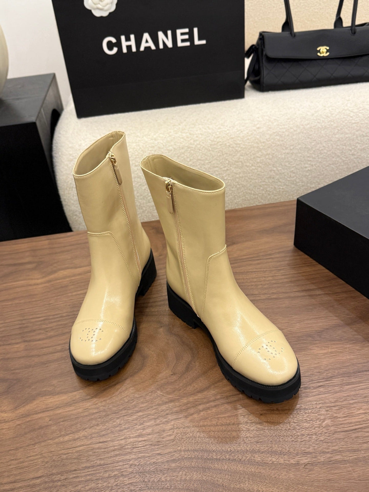 CC 26B Mid-Calf Boots 4.5cm Beige Leather 122438
