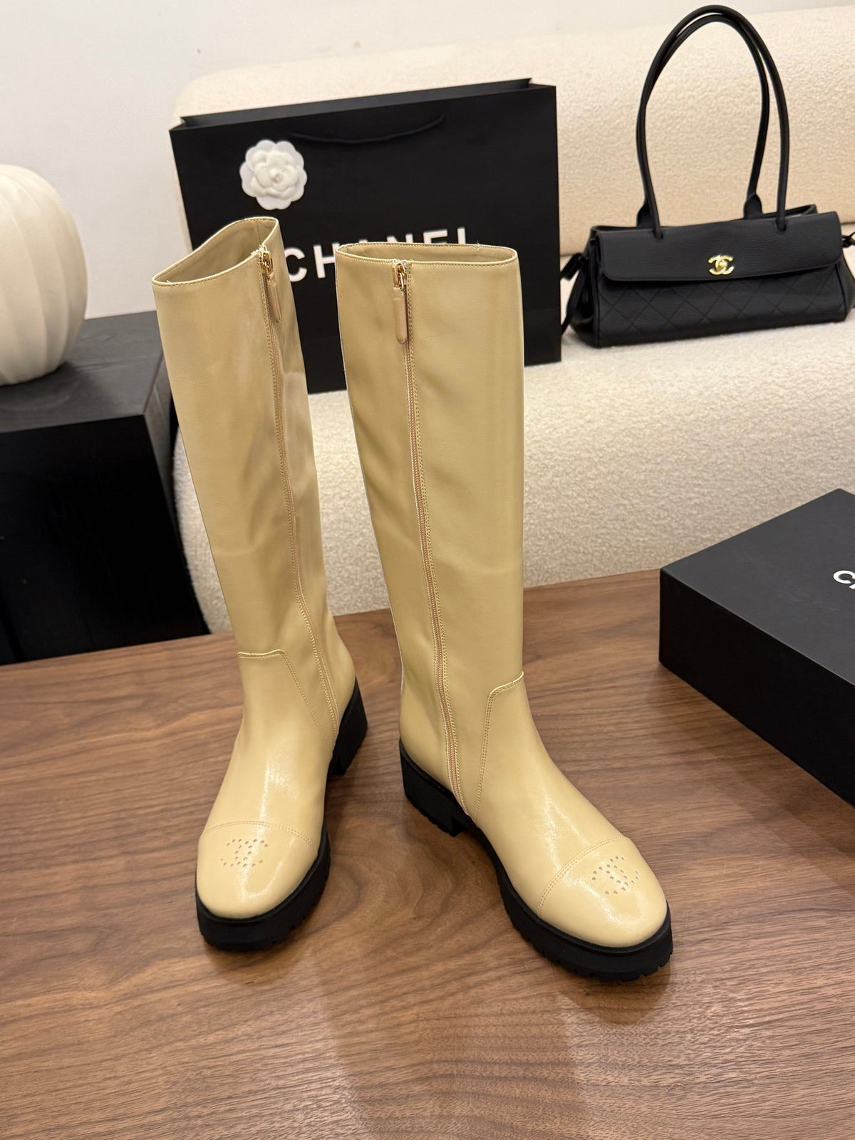 CC 26B Knee-High Boots 4.5cm Beige Leather 122441