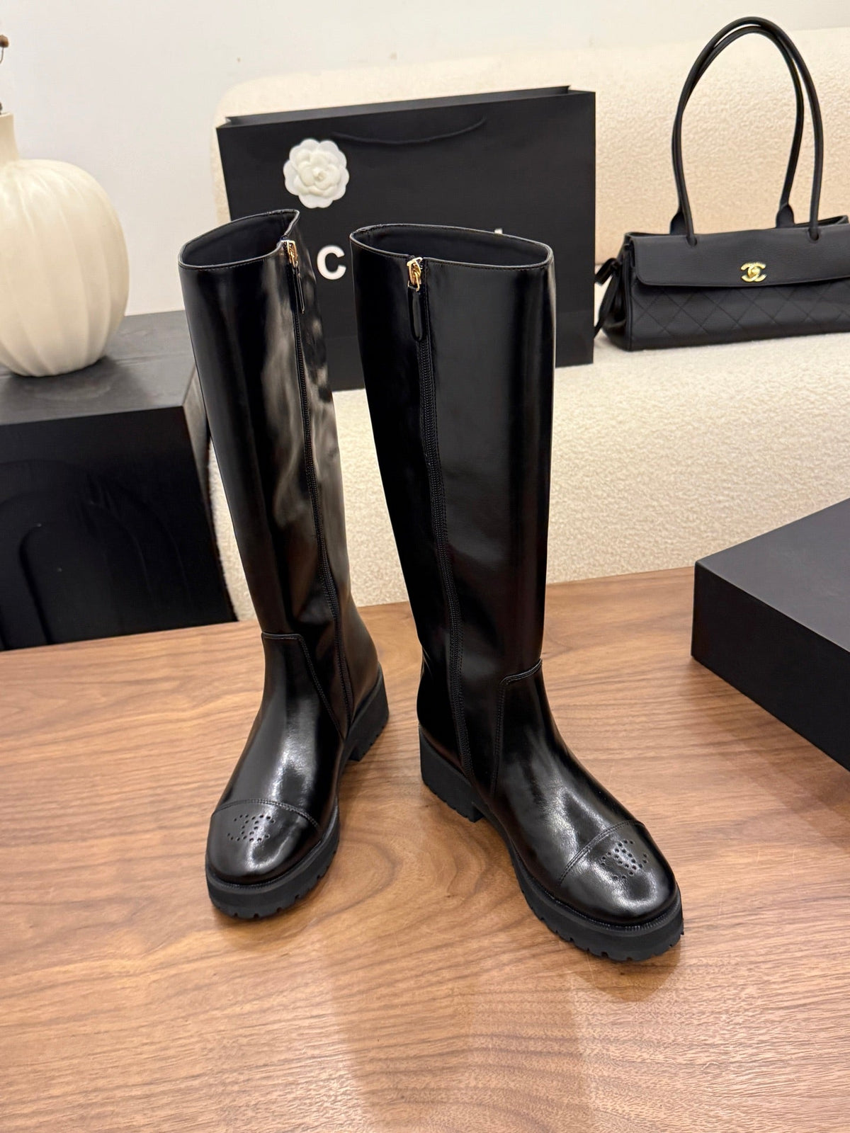 CC 26B Knee-High Boots 4.5cm Black Glossy Leather 122443