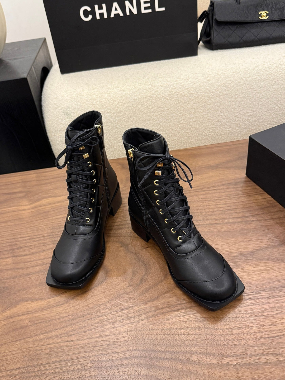 CC 26B Lace-Up Boots 4.5cm Black Quilted Leather 122446