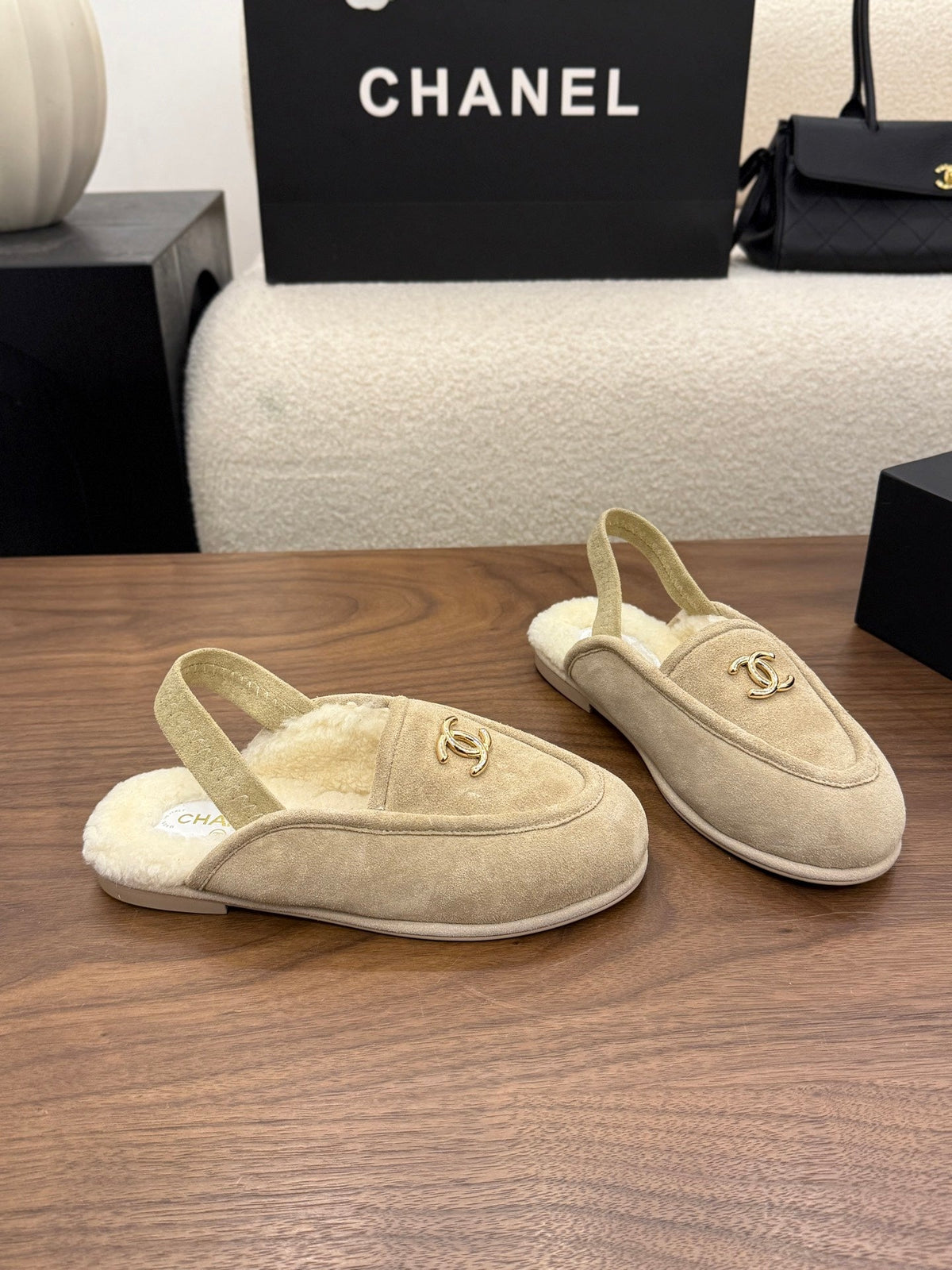 CC 26s Slingback Loafers Light Beige Suede Shearling 122671
