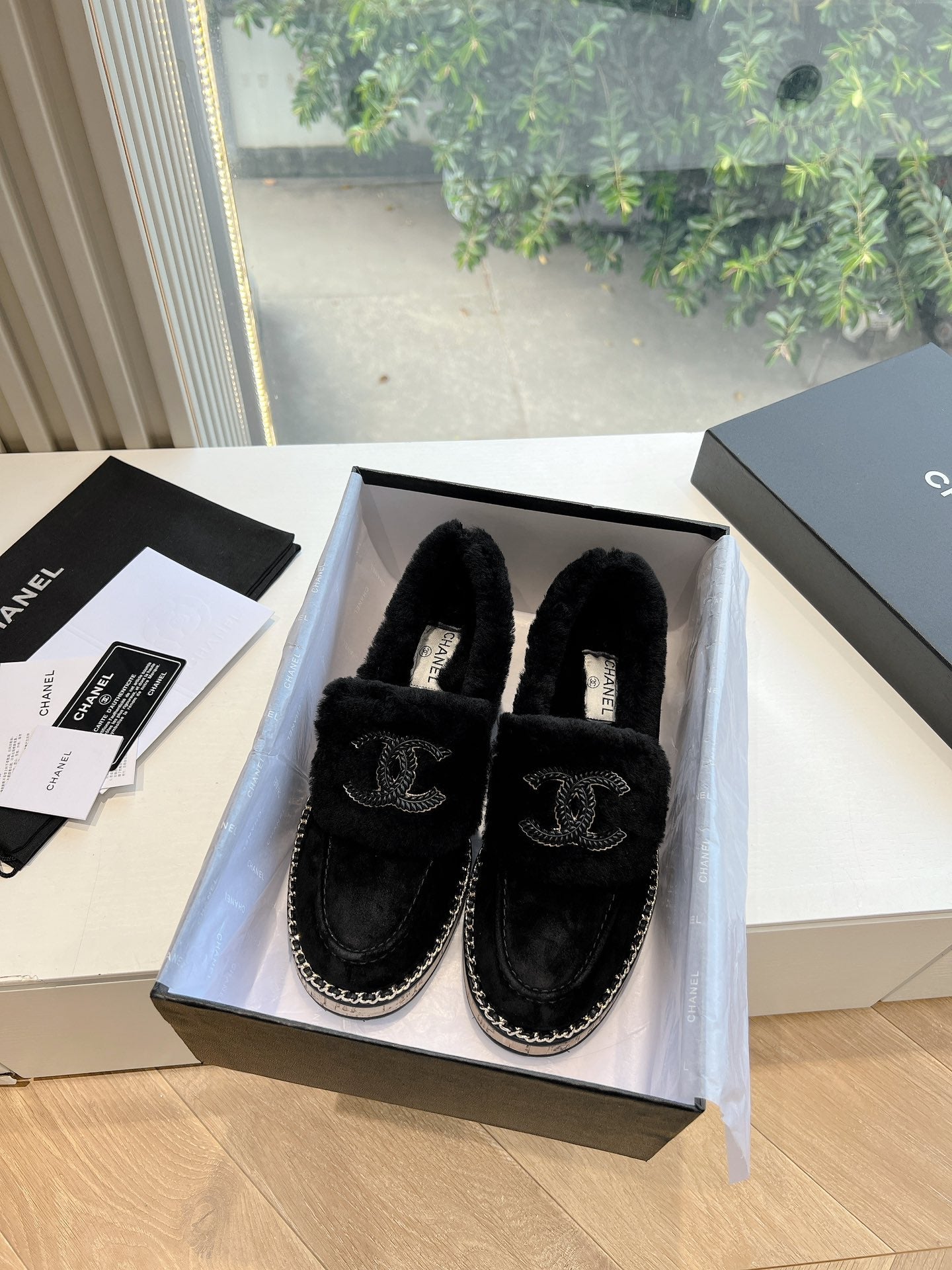 CC Moccasins Black Chain Suede And Fleece