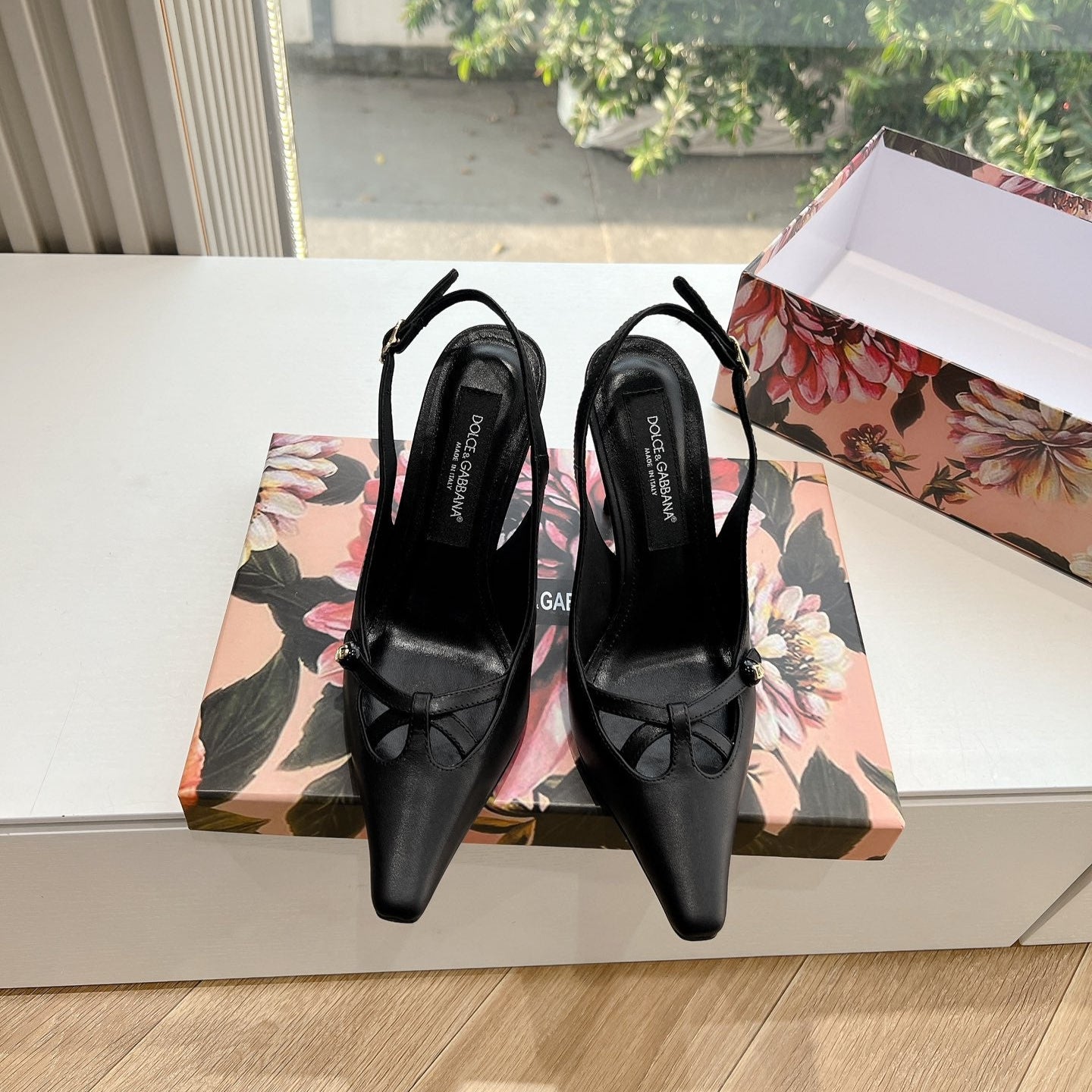 DC 25 Satin Slingbacks Black Cowhide & Sheepskin 962754