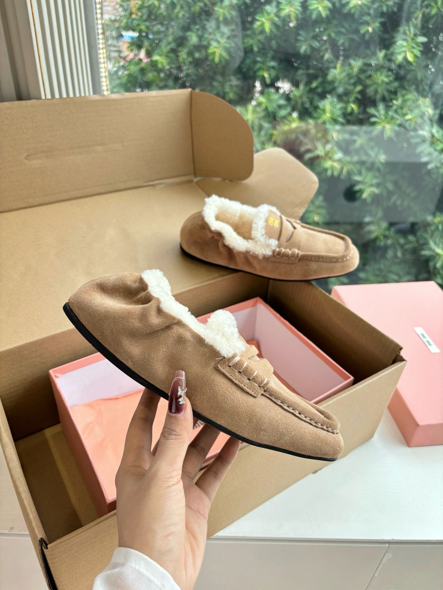 Miu 26s Ruches Loafers Khaki Suede Shearling 994146