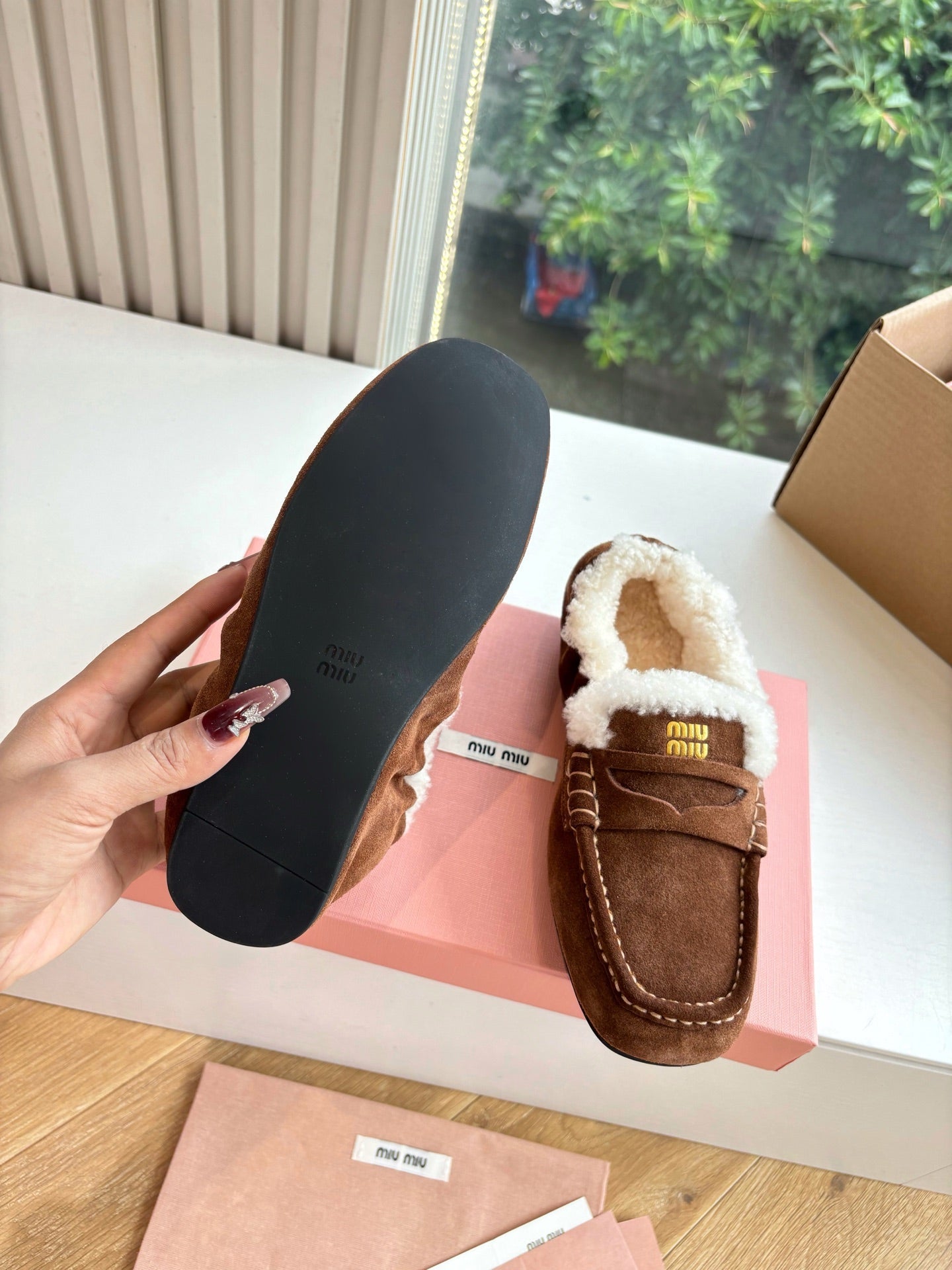 Miu 26s Ruches Loafers Brown Suede Shearling 994147