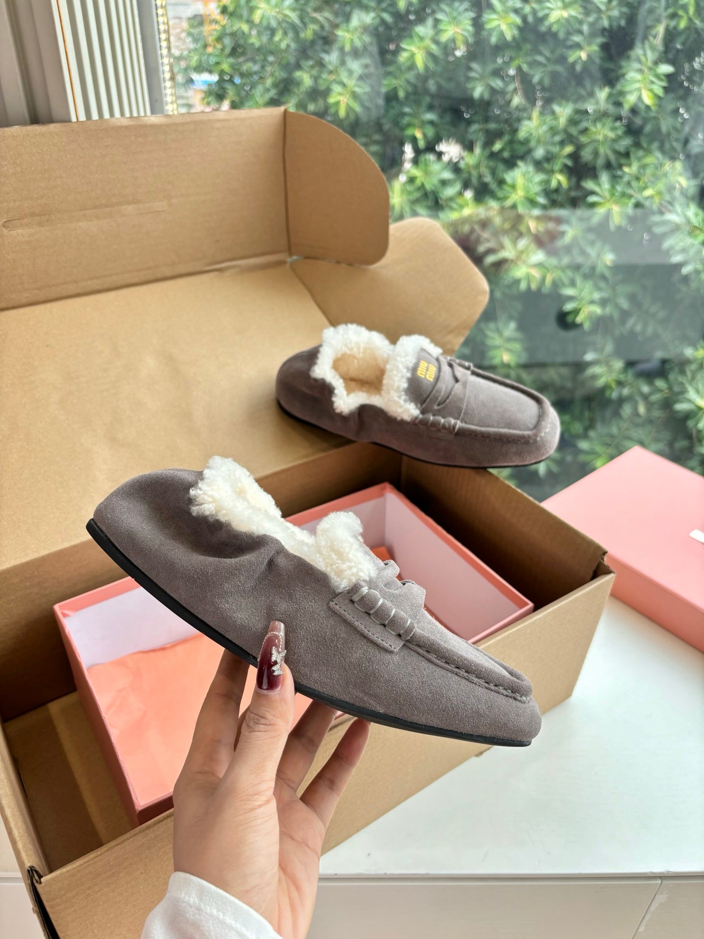 Miu 26s Ruches Loafers Grey Suede Shearling 994148