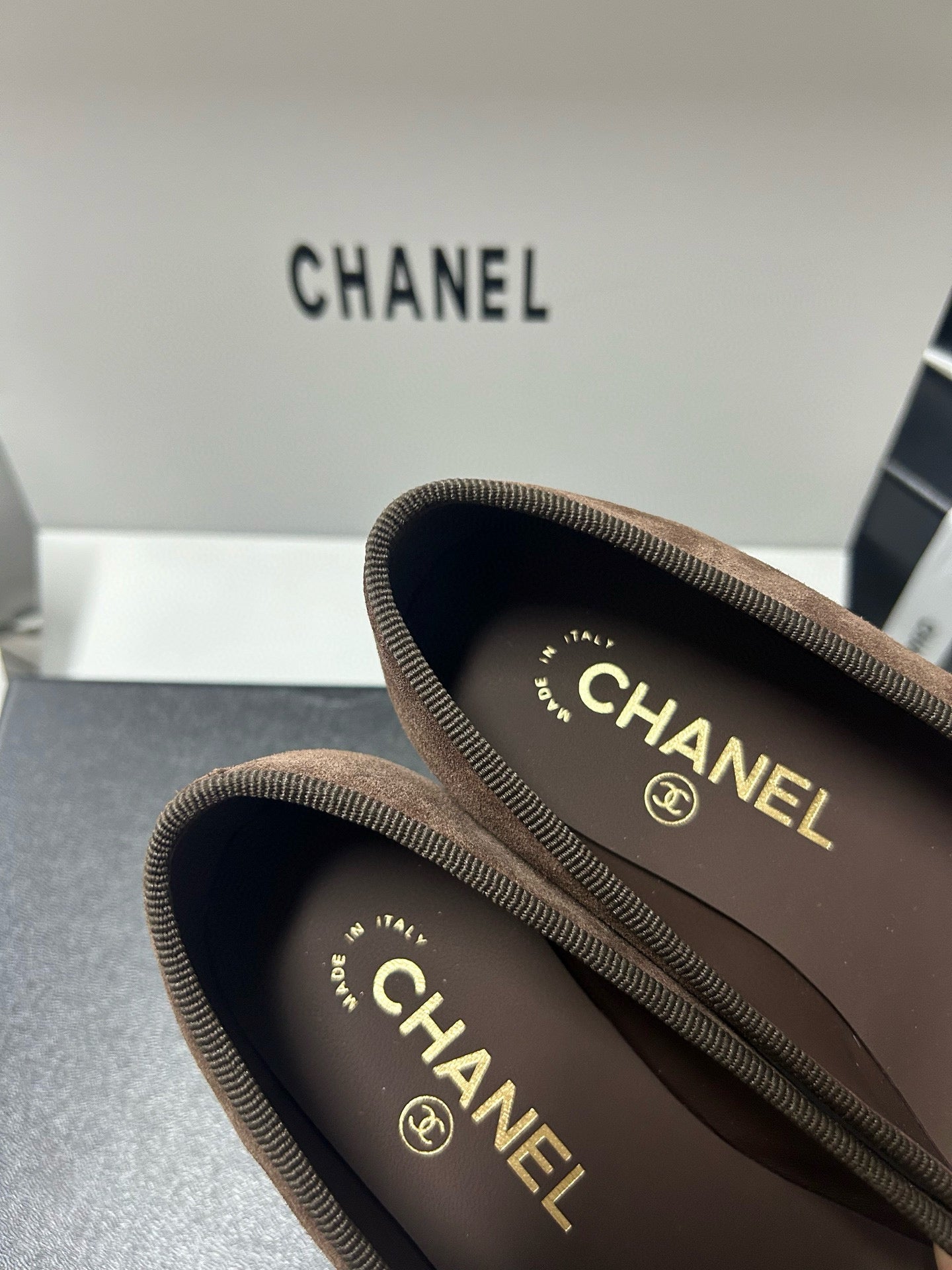 Chanel 25 Ballet Flat Black mix Brown Suede 490045