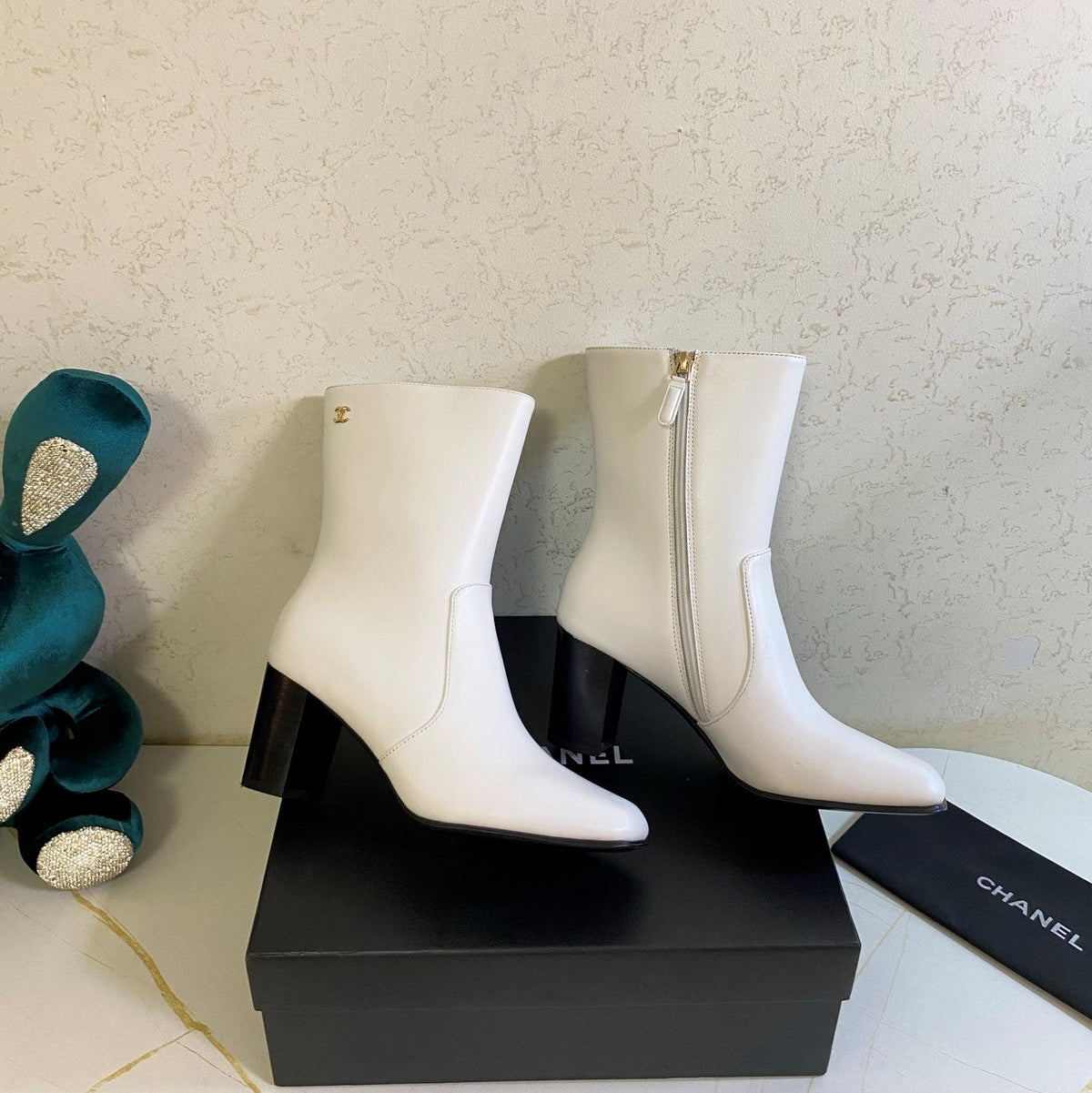 CC 26s High Boots 7.5cm Ankle Boots White Calfskin 126166