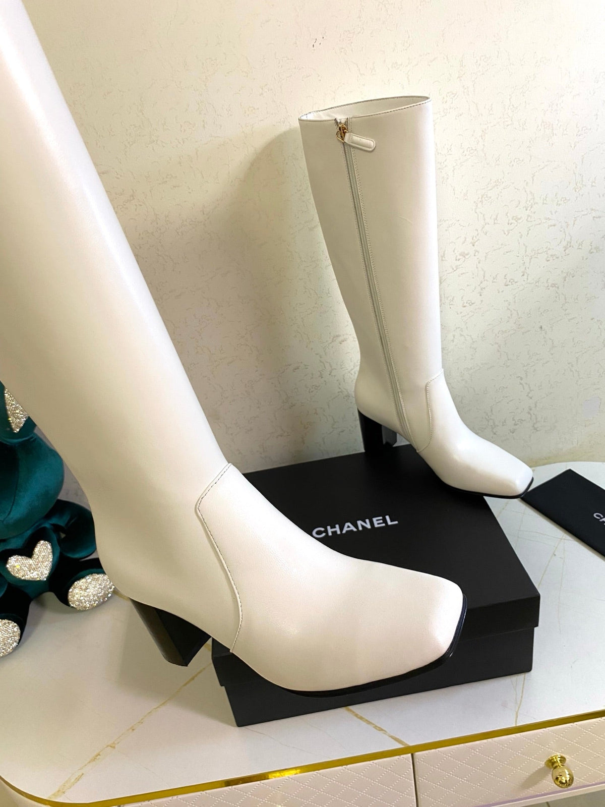 CC 26s High Boots 7.5cm Knee High Boots White Calfskin 126169