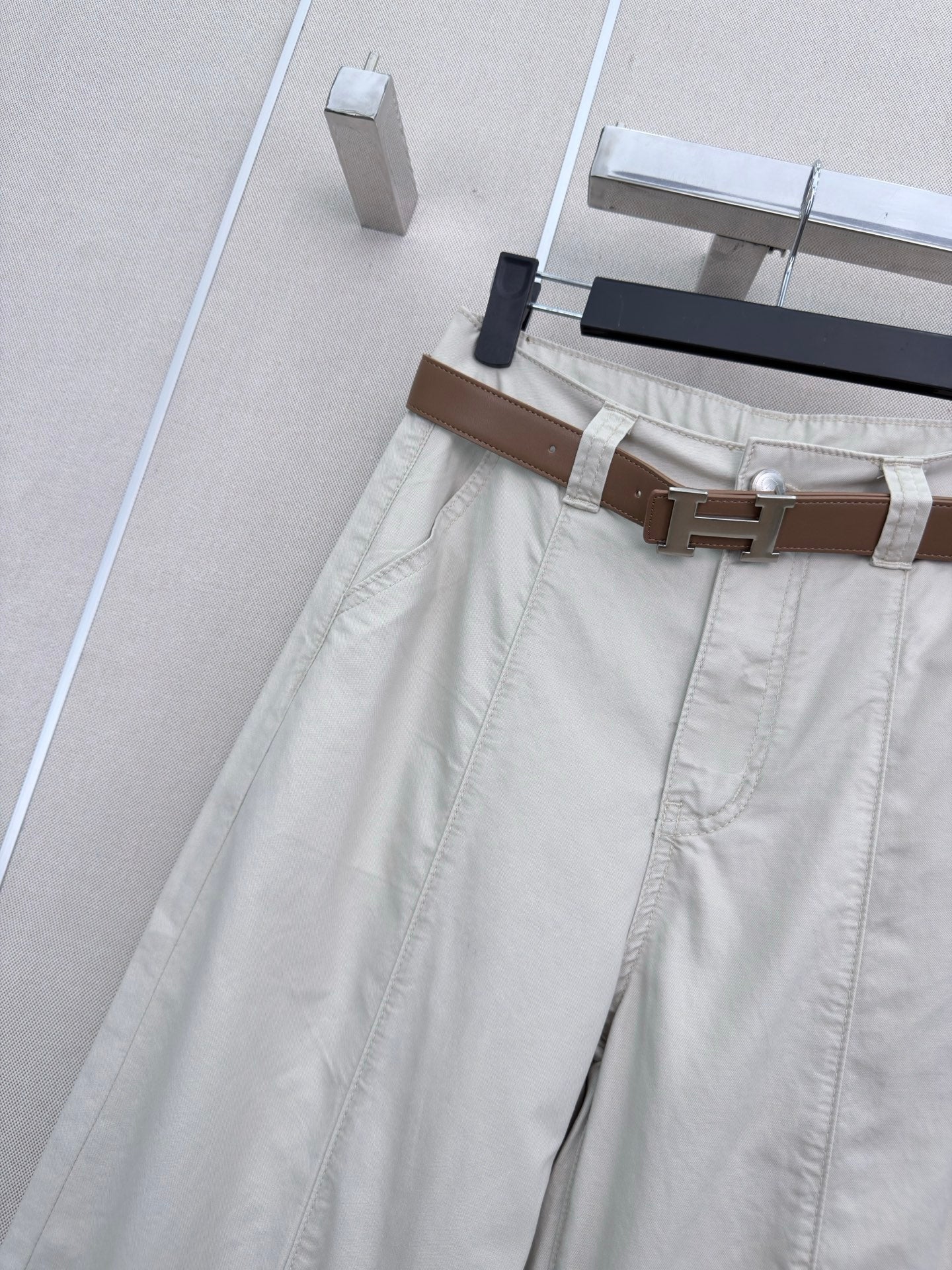 HM Wide-Leg Trousers With A Custom Leather Belt Cream Cotton 379624