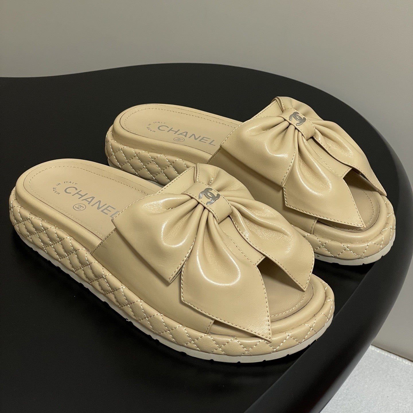 CC 25SS Big Bow Thick-soled Mule Sandals Beige Lambskin 319706