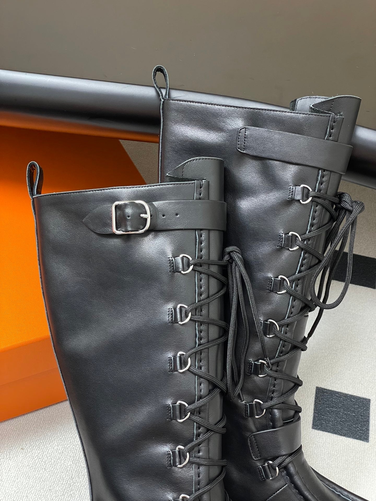HM Lace Up Boots 25mm Belt Buckle Black Leather