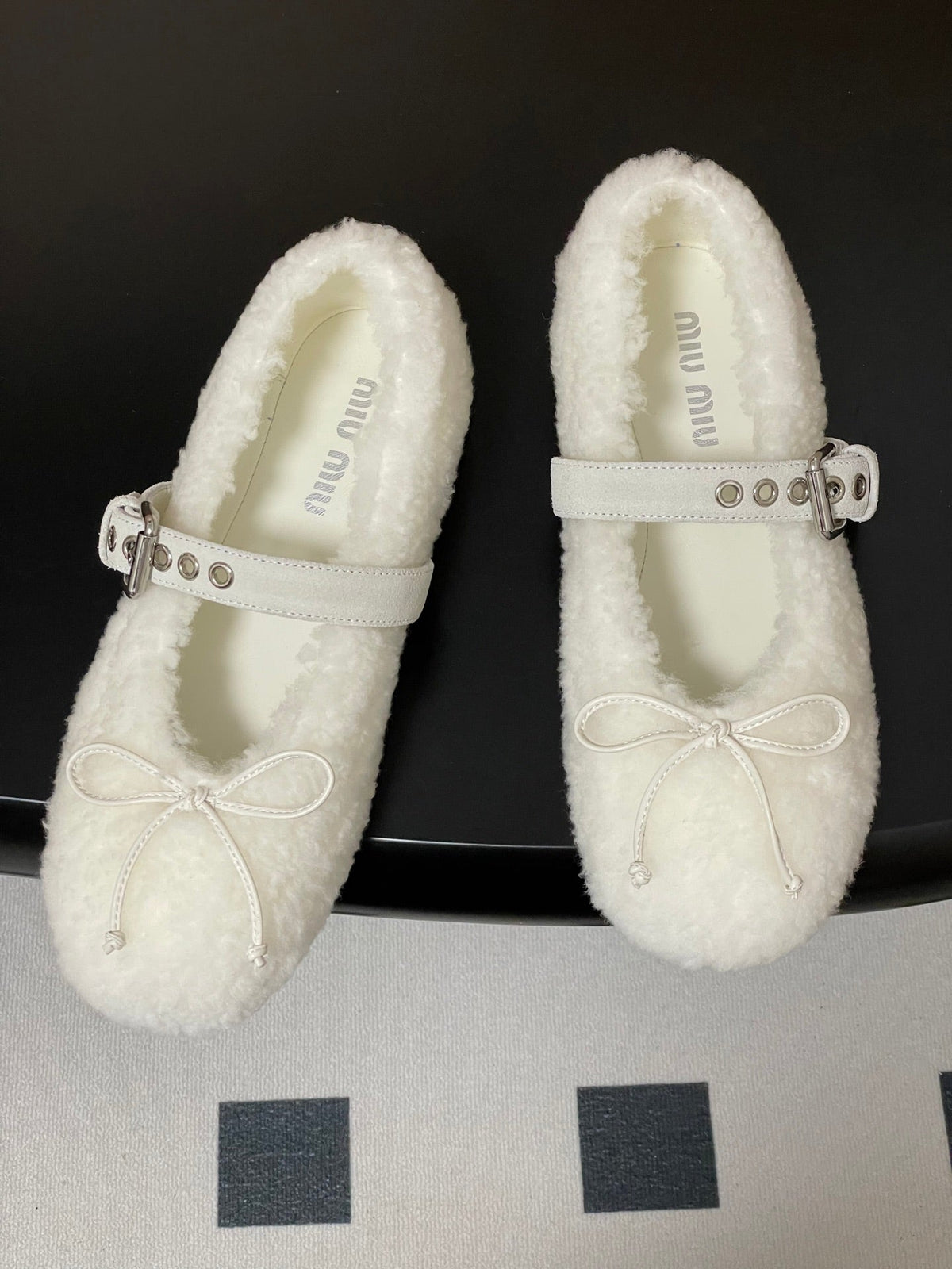 MM 26s Mary Jane Flats 1cm White Shearling 151127