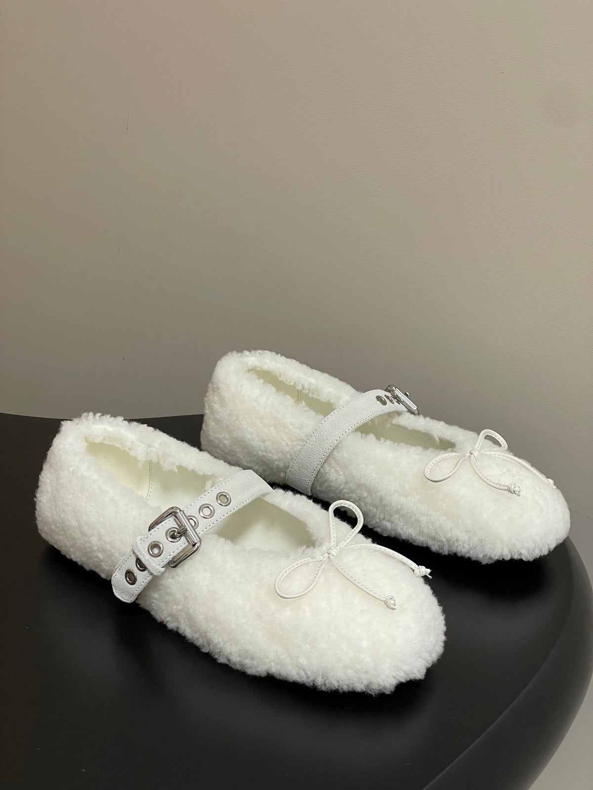 MM 26s Mary Jane Flats 1cm White Shearling 151127