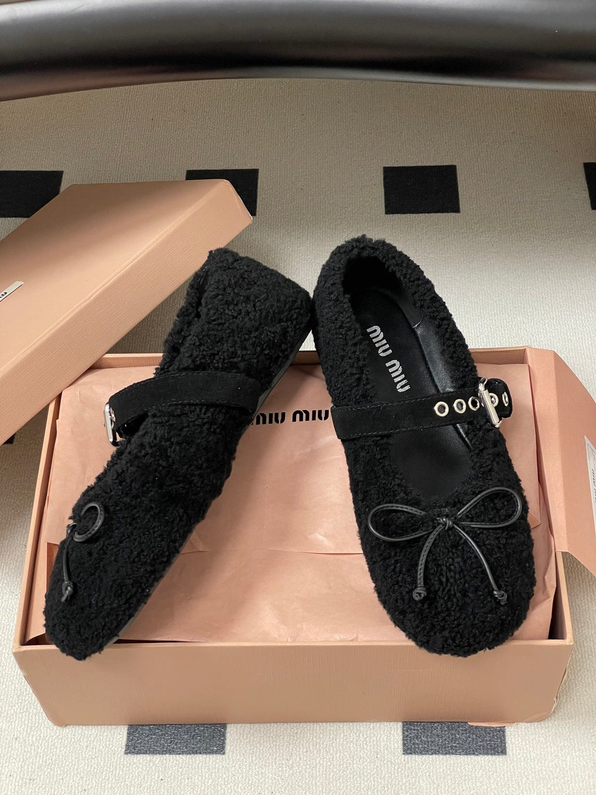 MM 26s Mary Jane Flats 1cm Black Shearling 151128