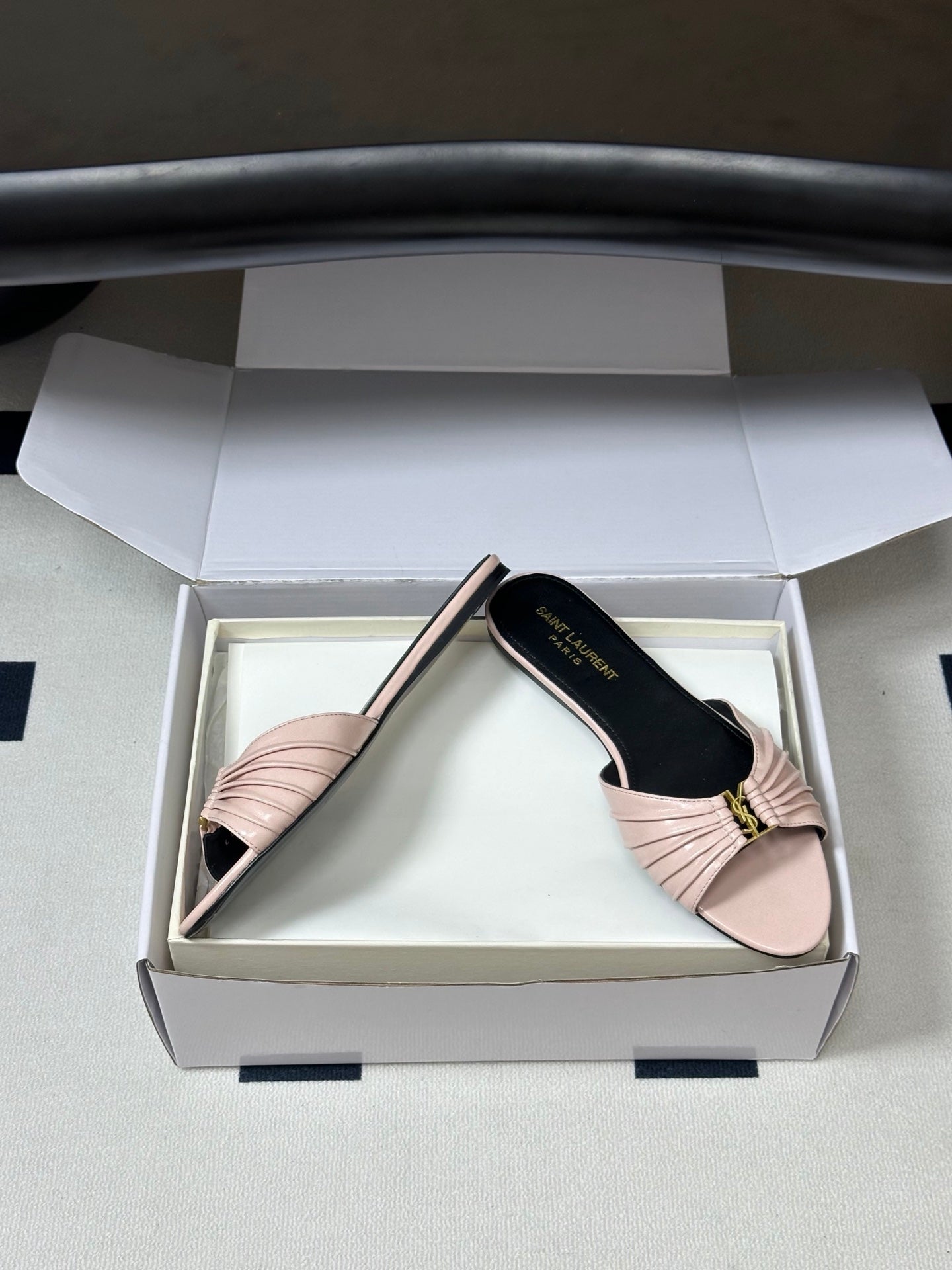 YSL Babylone Slides Light Pink Glossy Leather 835192