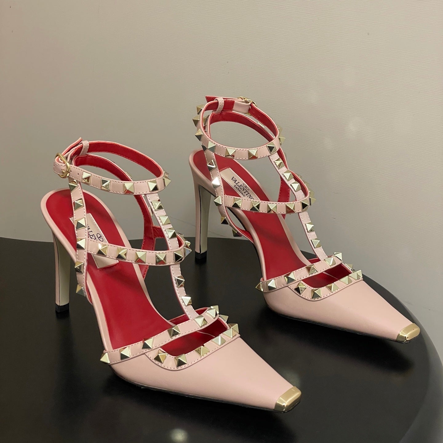 VT Rockstud Kidskin Pump 100mm Peach Sheepskin 835115