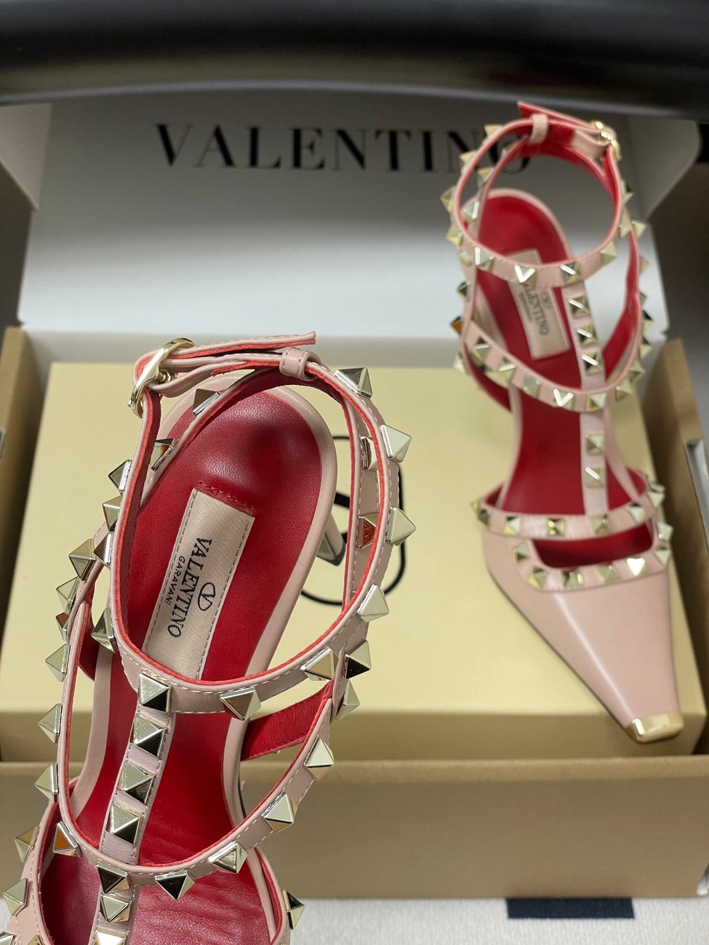 VT Rockstud Kidskin Pump 100mm Peach Sheepskin 835115