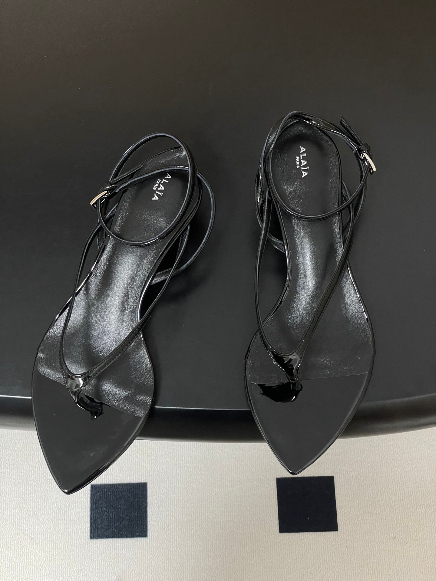 Alaia Invisible Thong Sandals 3cm Black Patent Leather 835291