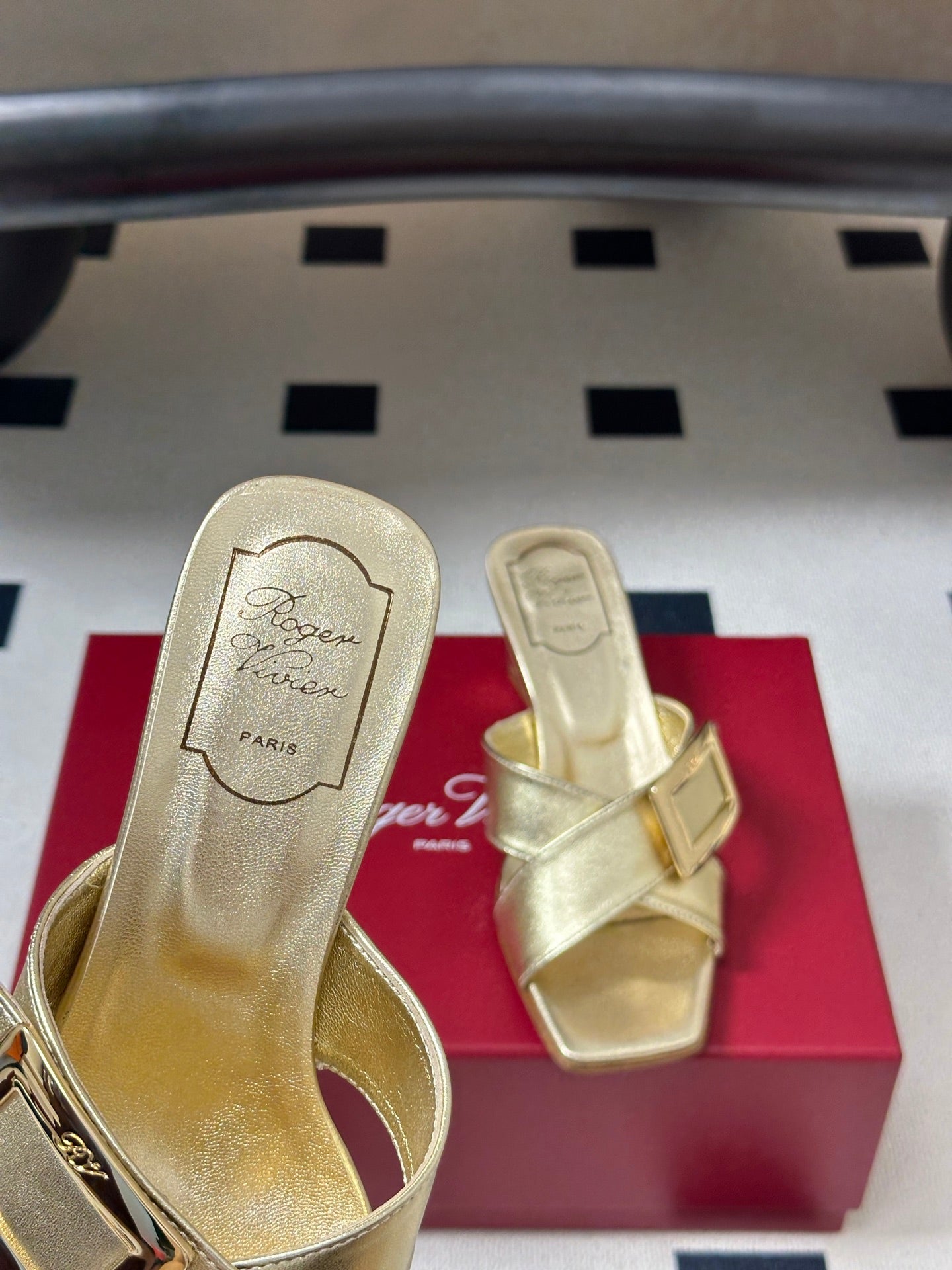 Belle Vivier Mules Gold Patent Leather 835131