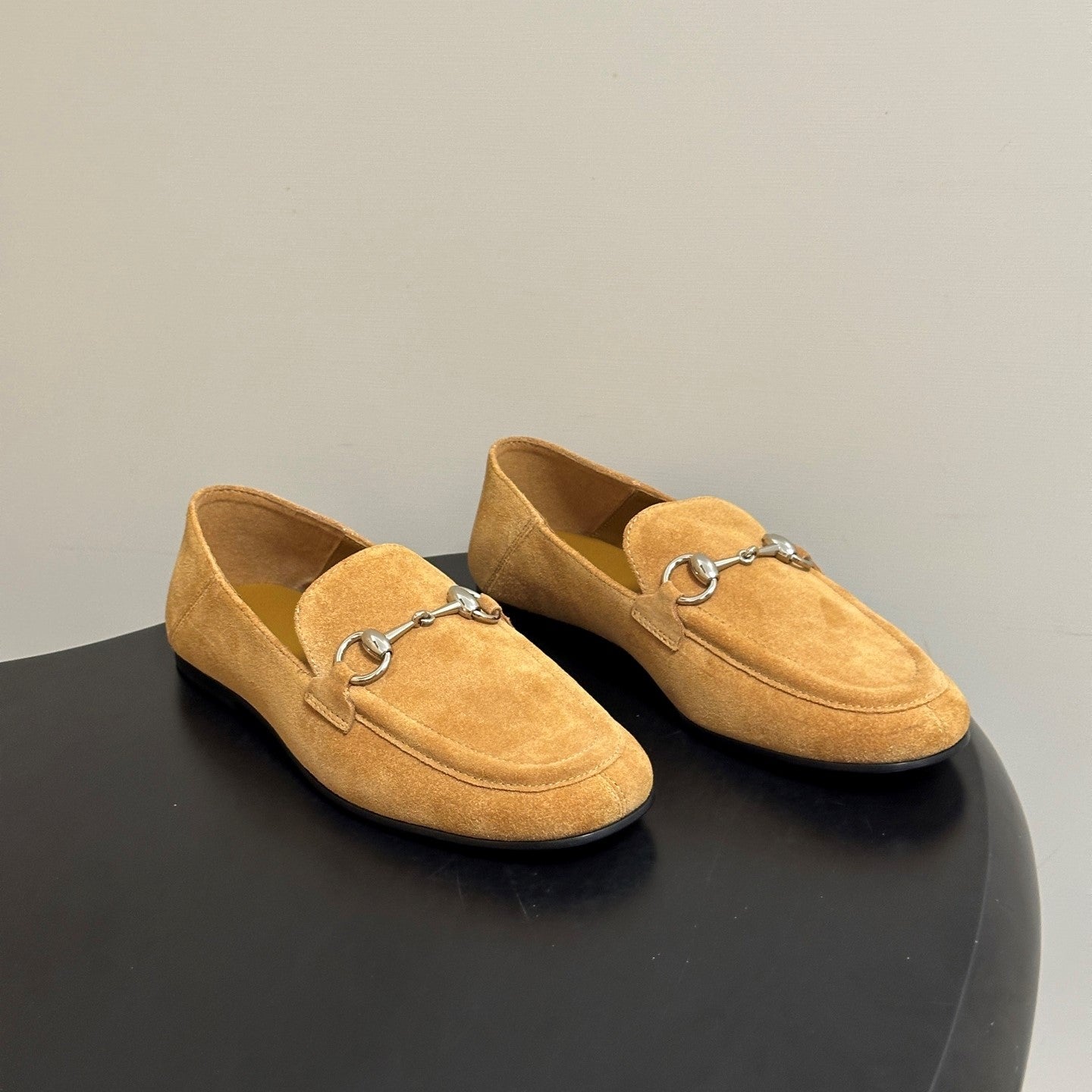 GG 26s Horsebit Loafers Flat Light Brown Suede 952562